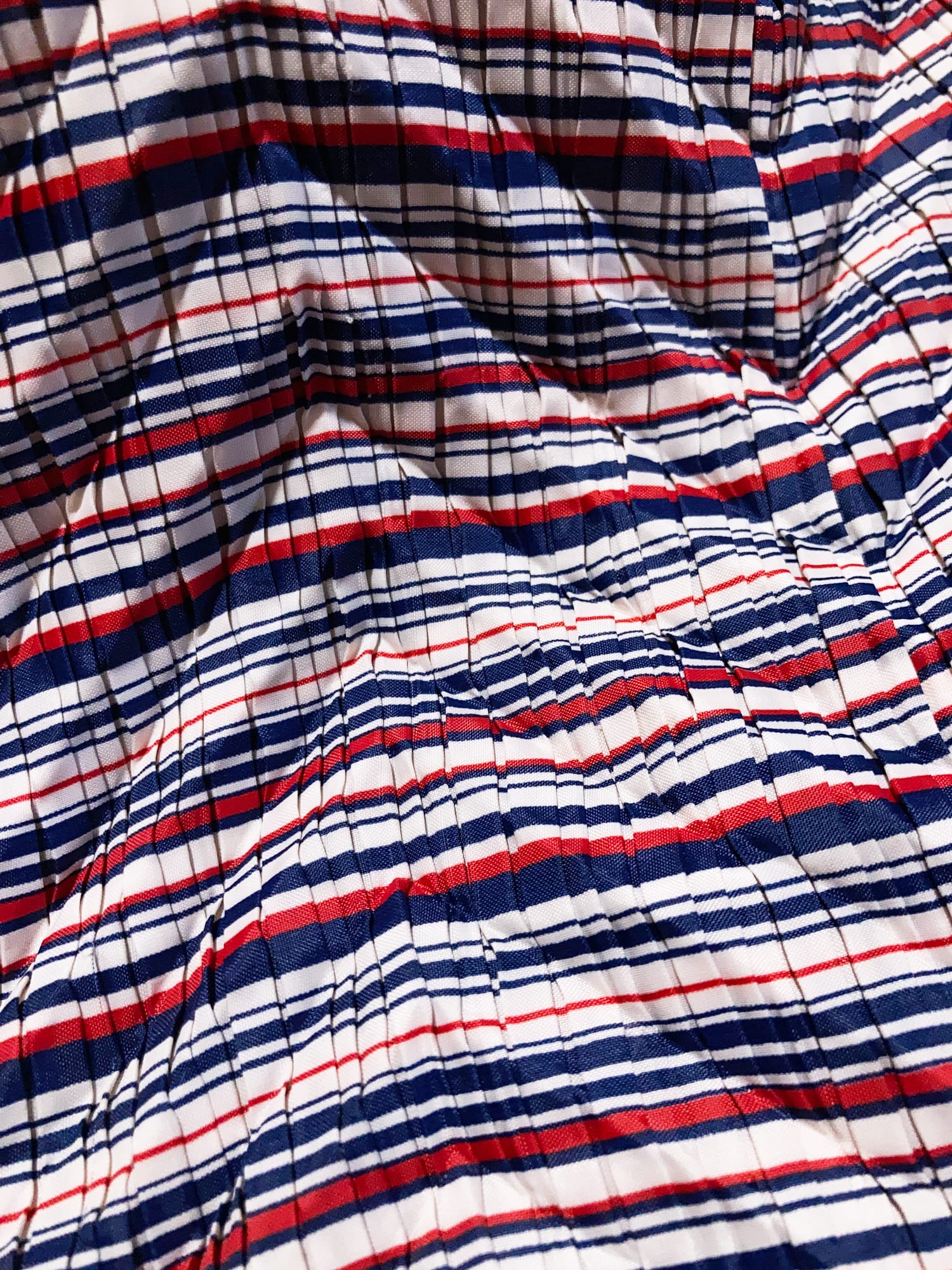 Wrinqle Inoue Pleats blue red white stripe pleated polyester shirt