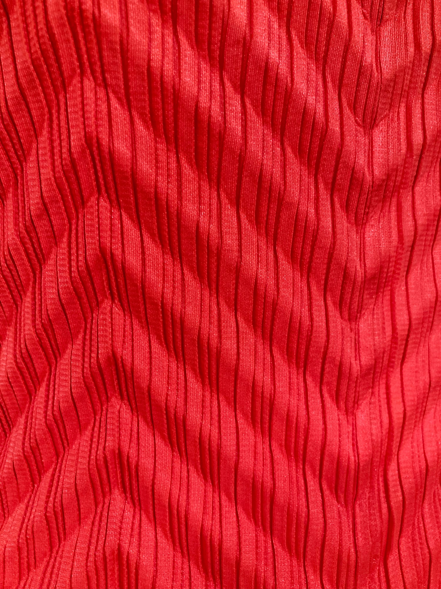 Wrinqle Inoue Pleats red pleated polyester singlet