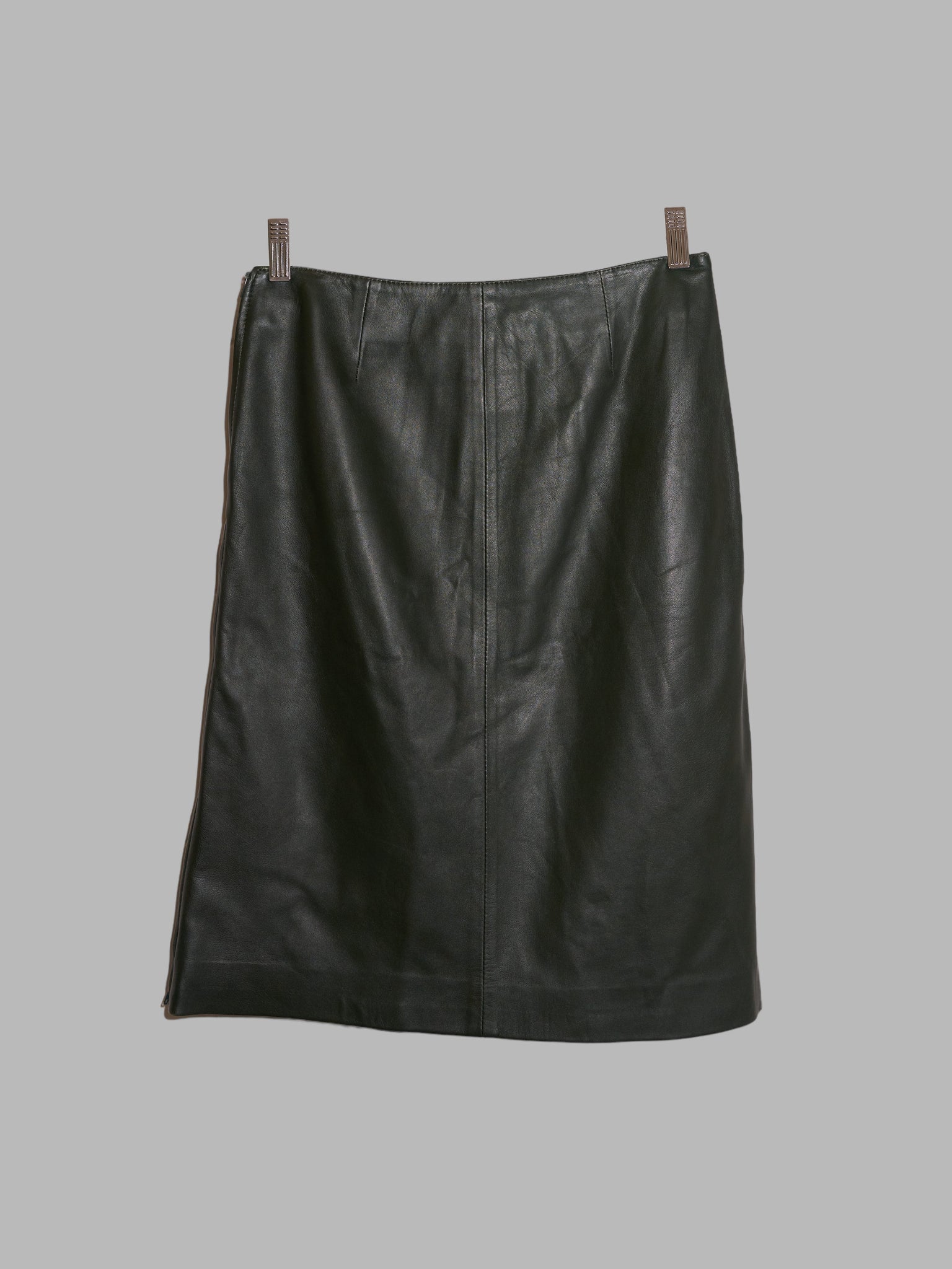 Gianfranco Ferre Studio dark green leather side zip skirt - IT size 28