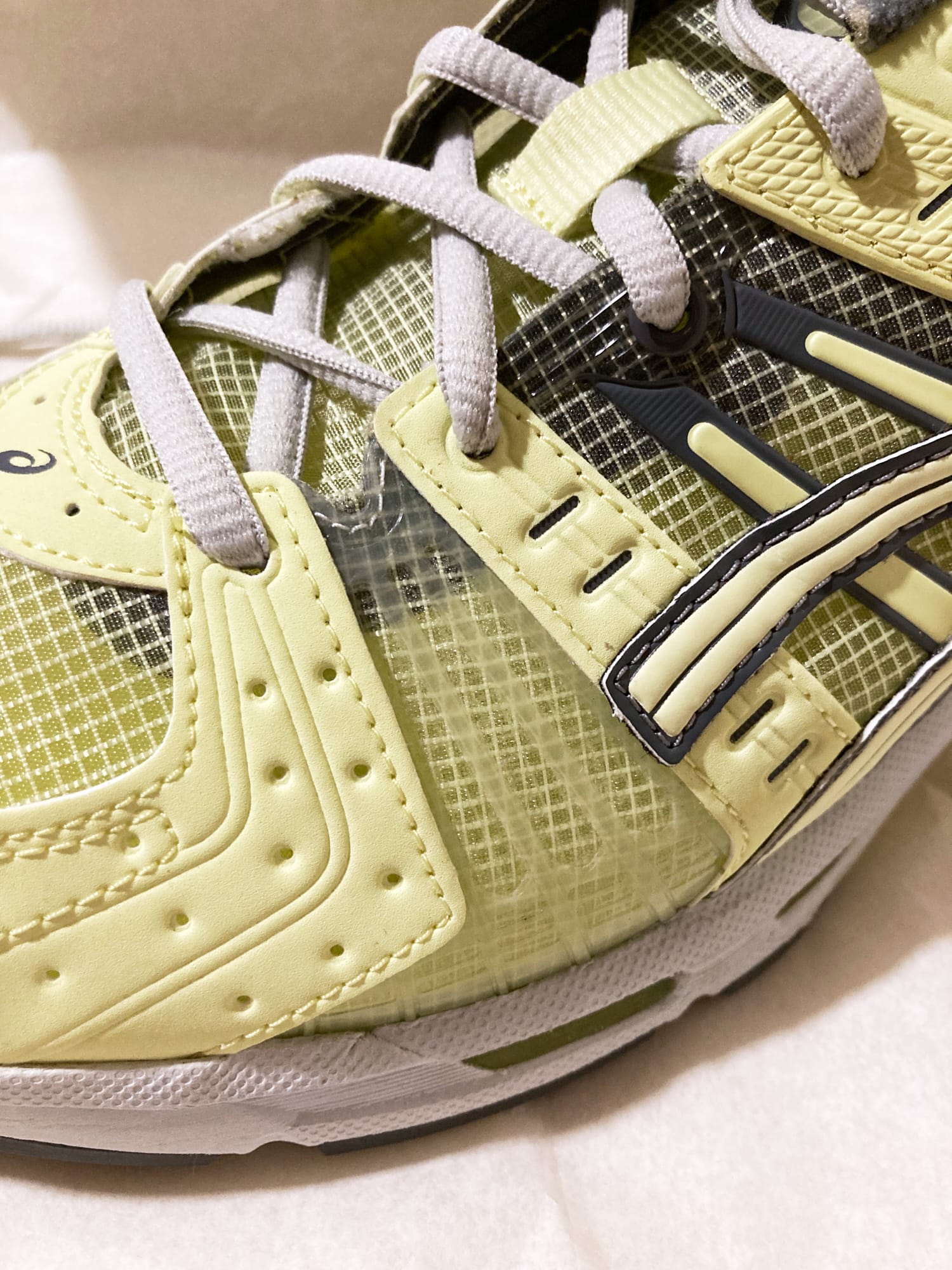 Asics Gel-Kinsei OG Huddle Yellow sneakers - US mens size 9.5 EU 43.5