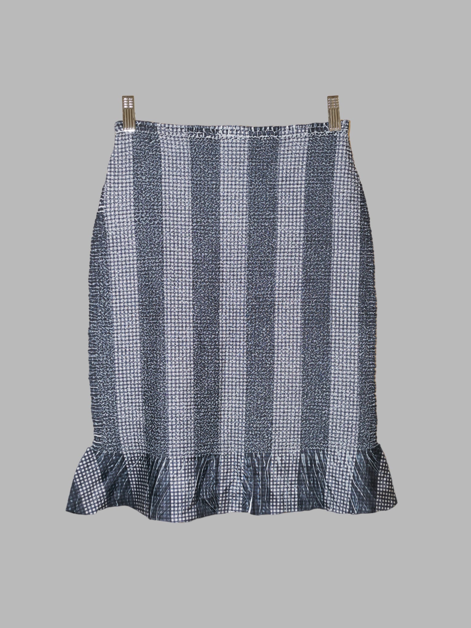 Yoshiki Hishinuma 1990s grey gingham stripe creased polyester skirt - size 1 S