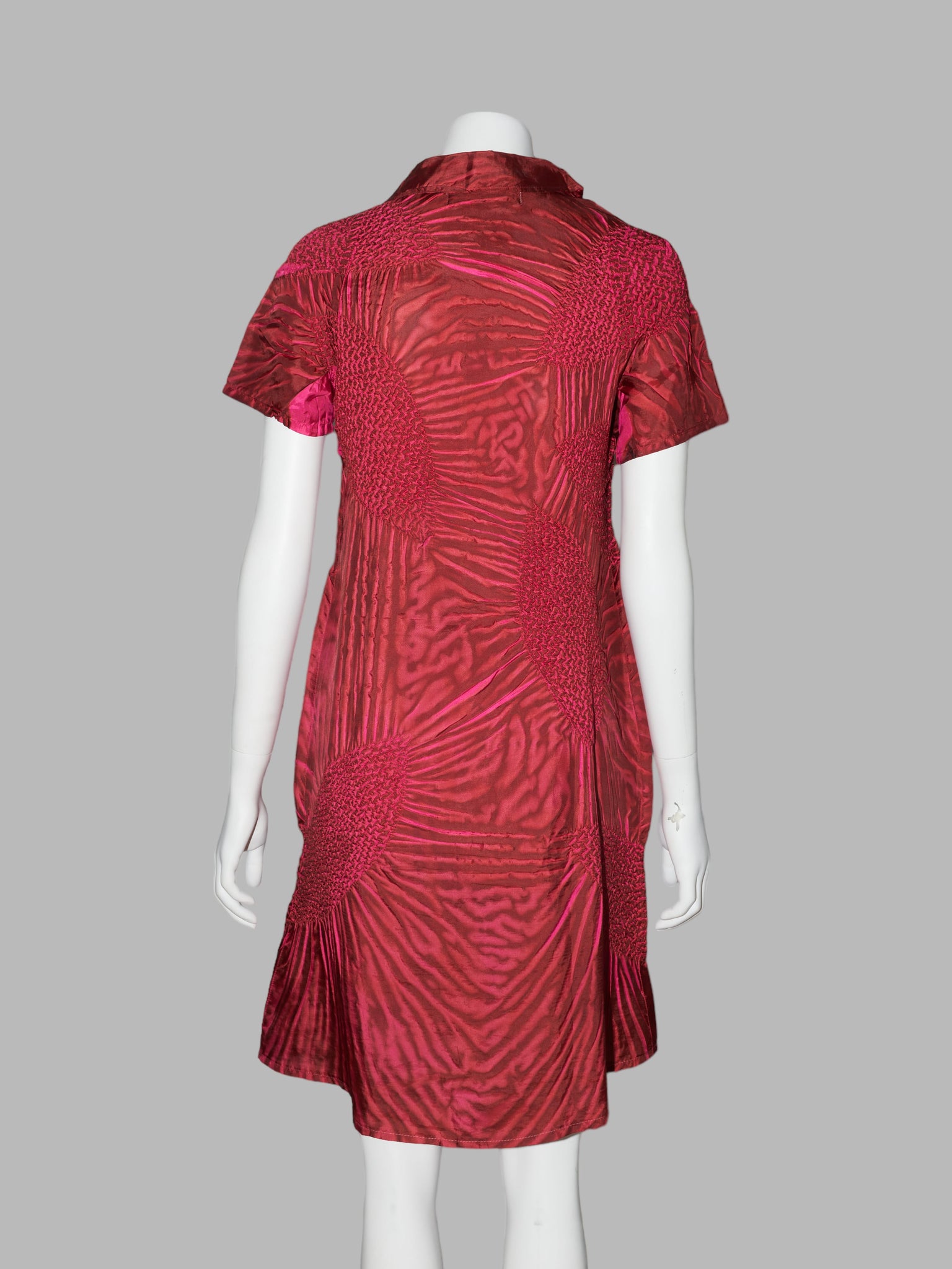 Yoshiki Hishinuma 1990s red and pink creased polyester leaf pattern dress