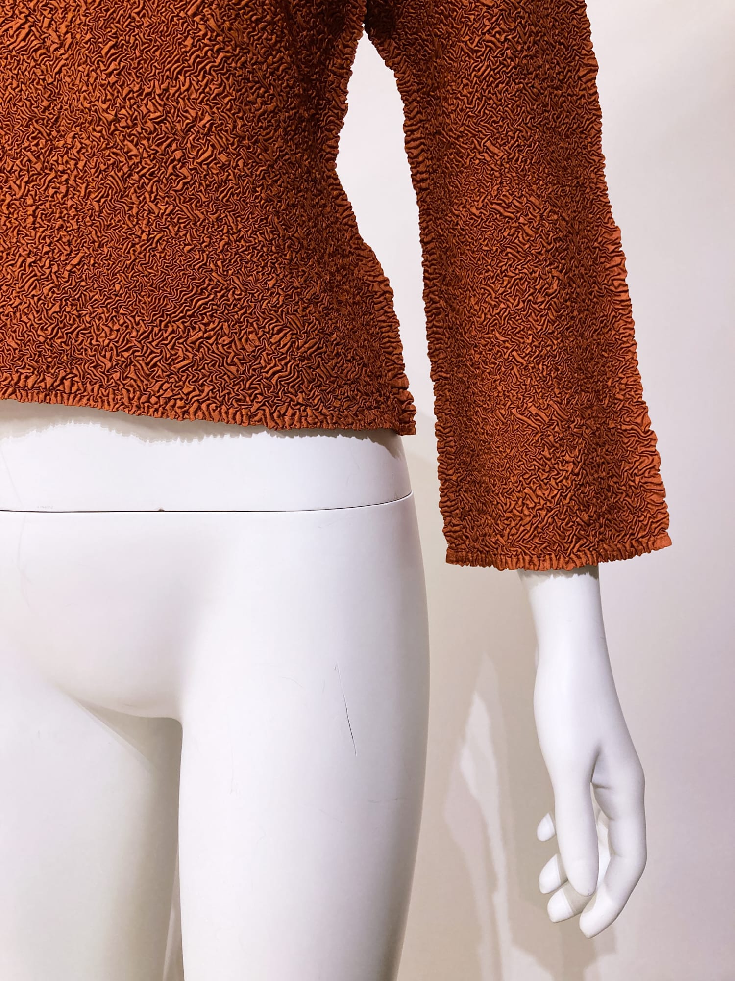 Wrinqle Inoue Pleats burnt orange wrinkled polyester long sleeve top