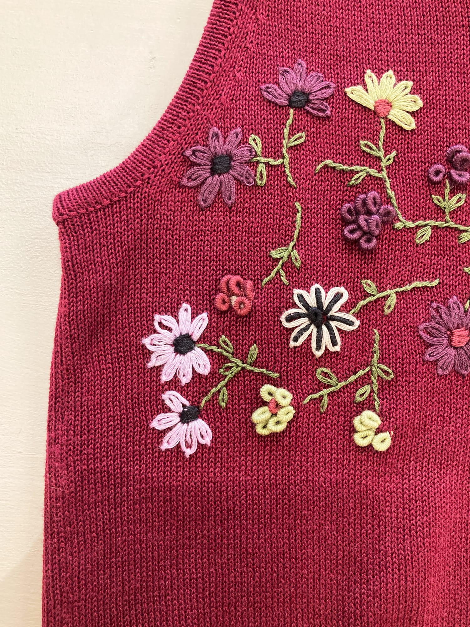 Corinne Sarrut burgundy cotton knit vest with 3D floral embroidery