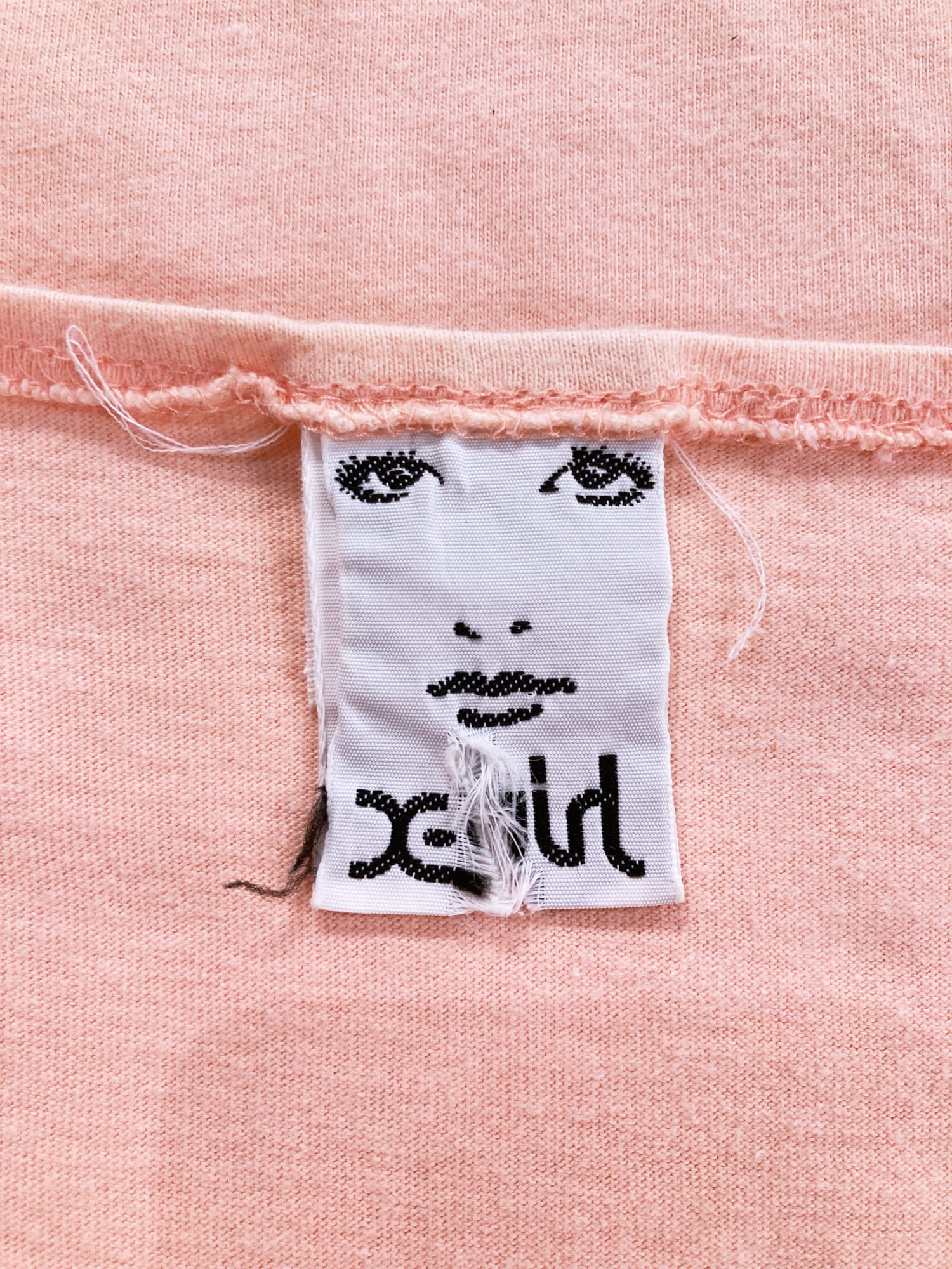 X-Girl Kim Gordon Daisy von Furth 1990s peach-y pink cotton hem logo singlet