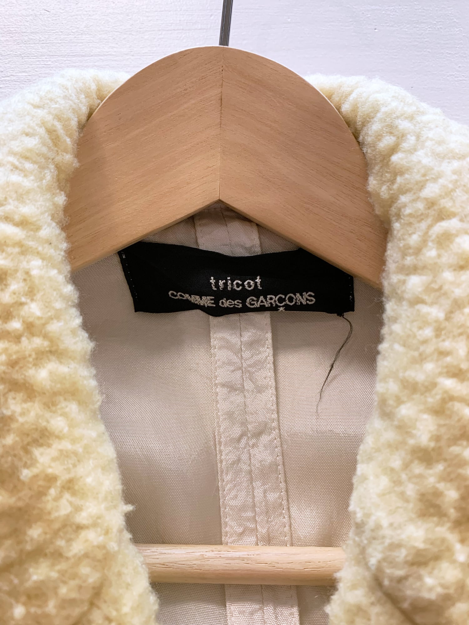 Tricot Comme des Garcons spring 1996 cream satin fleece collar batwing shirt