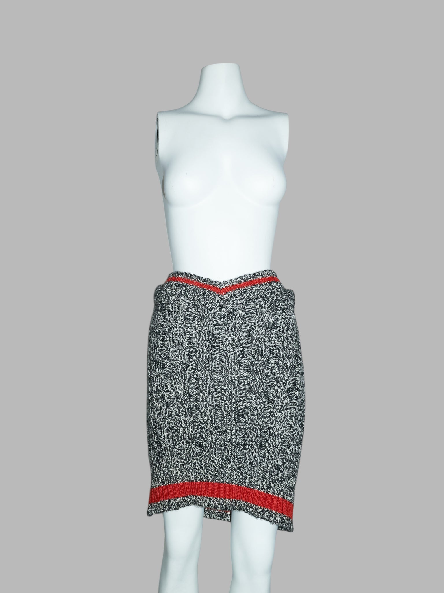 Y’s bis Yohji Yamamoto black white heathered wool rib red accent v-neck jumper