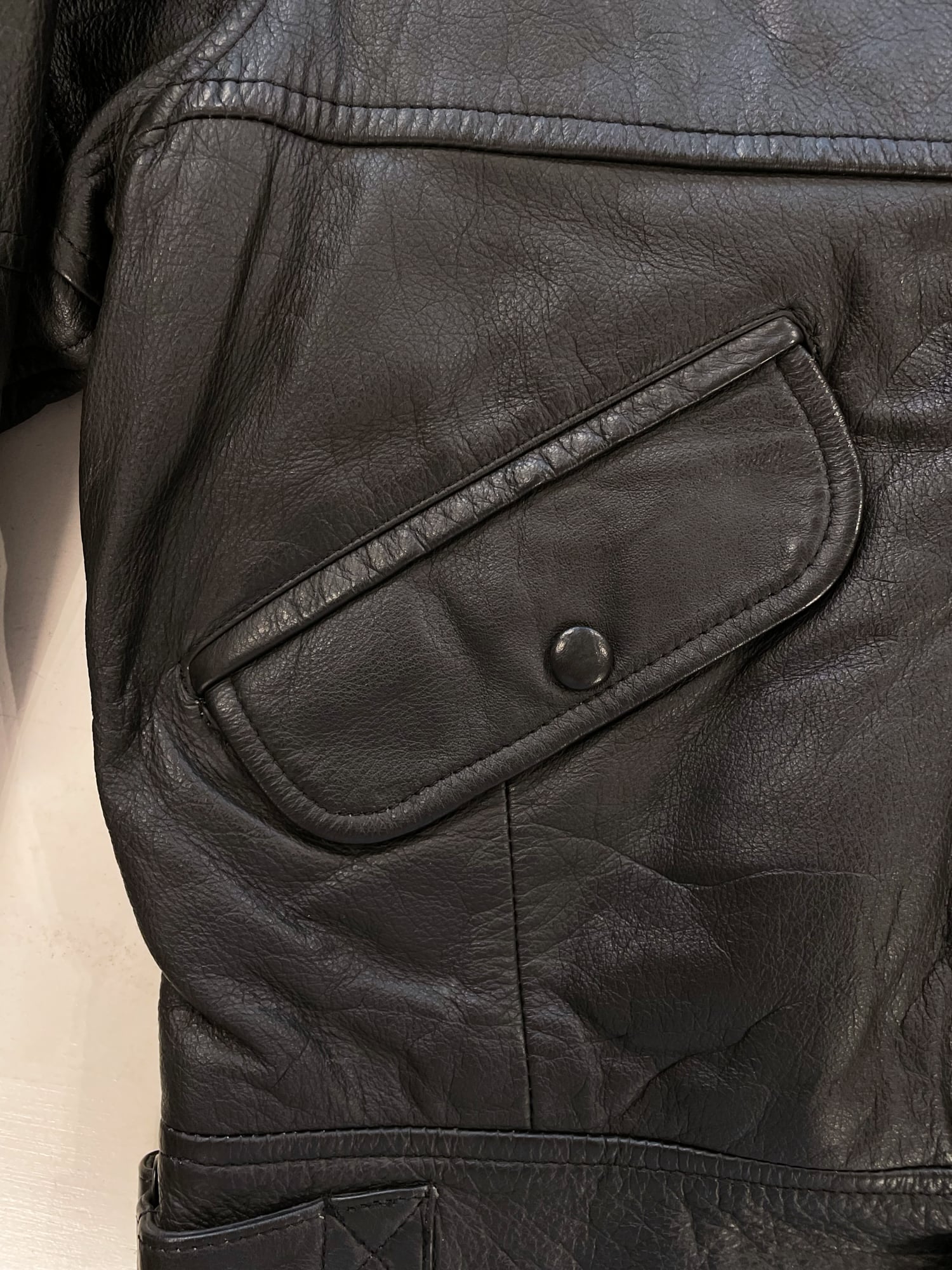 Ba-tsu 1980s black leather zip jacket with topstitched B – Filter 