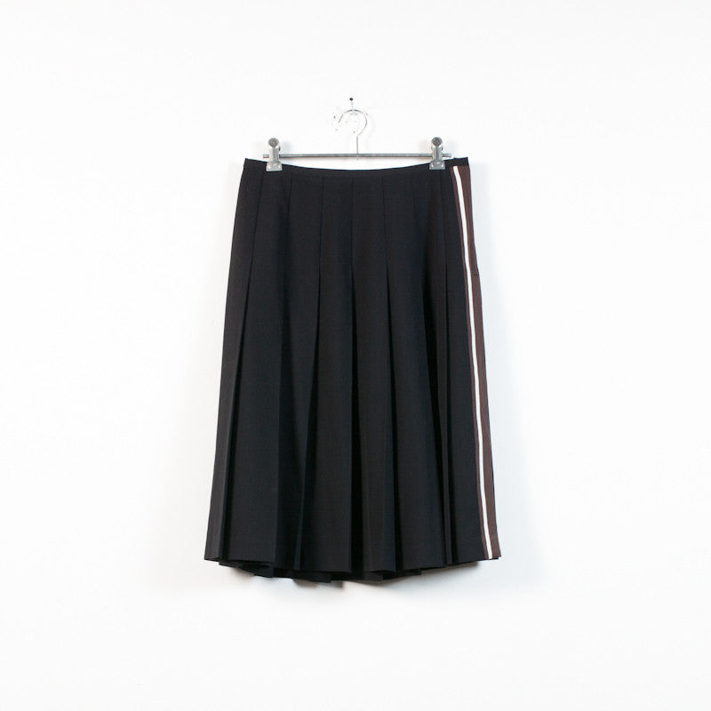 Black wool pleated skirt