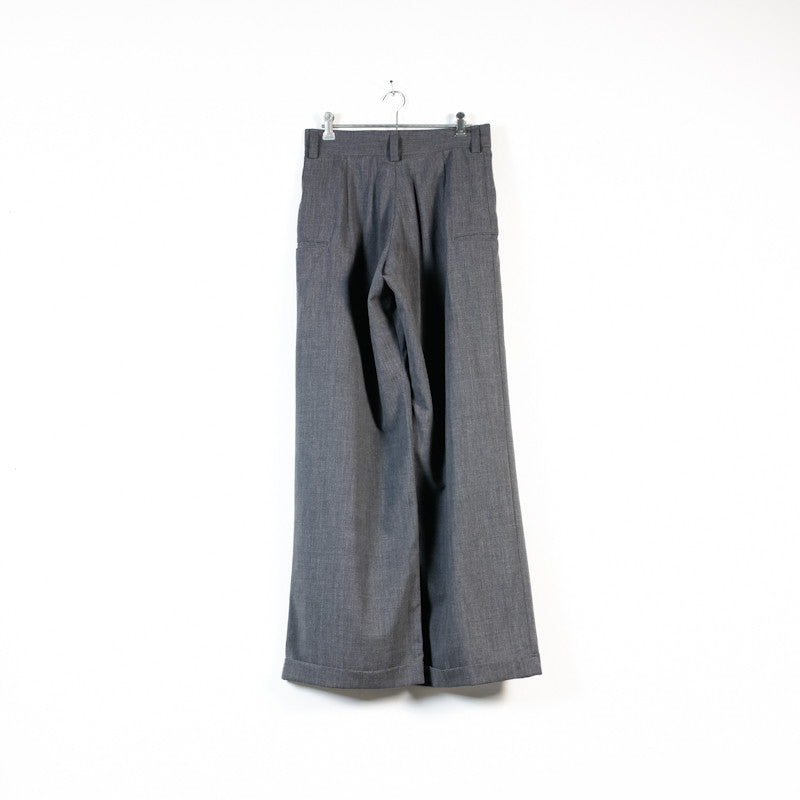 wide leg trousers