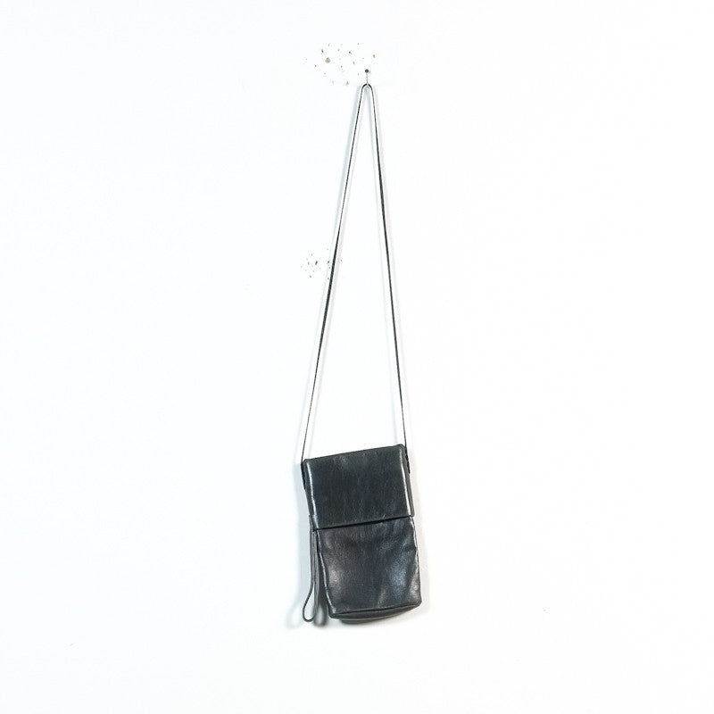 narrow strap shoulder bag