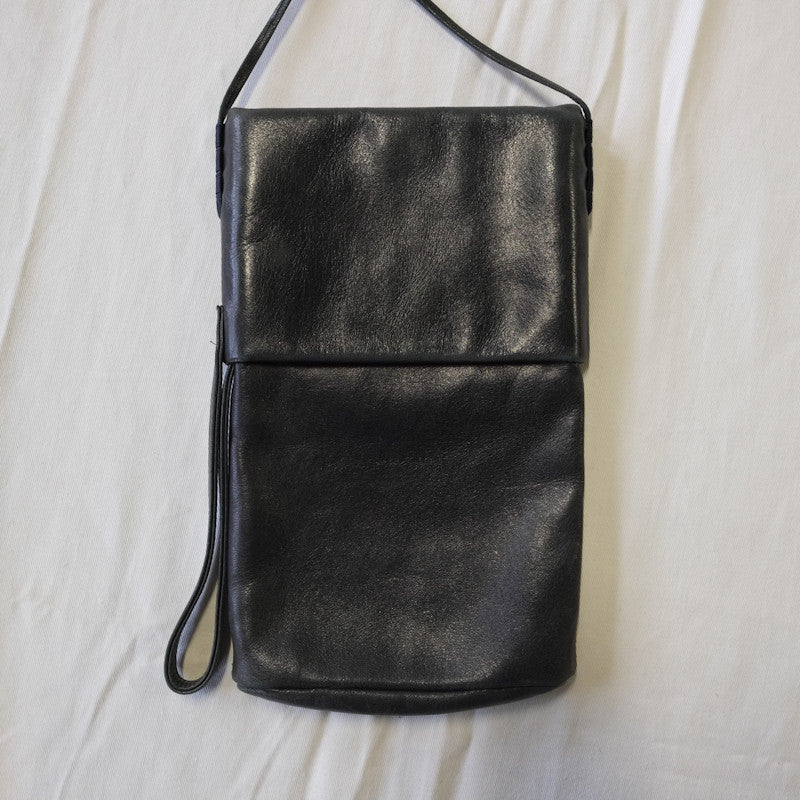narrow strap shoulder bag