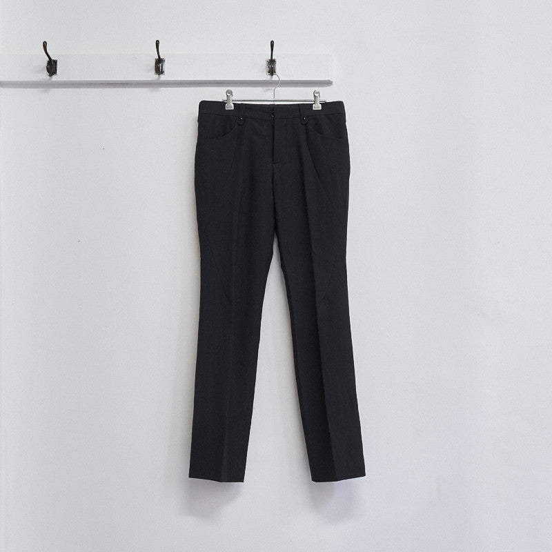 curved seam buckle trousers