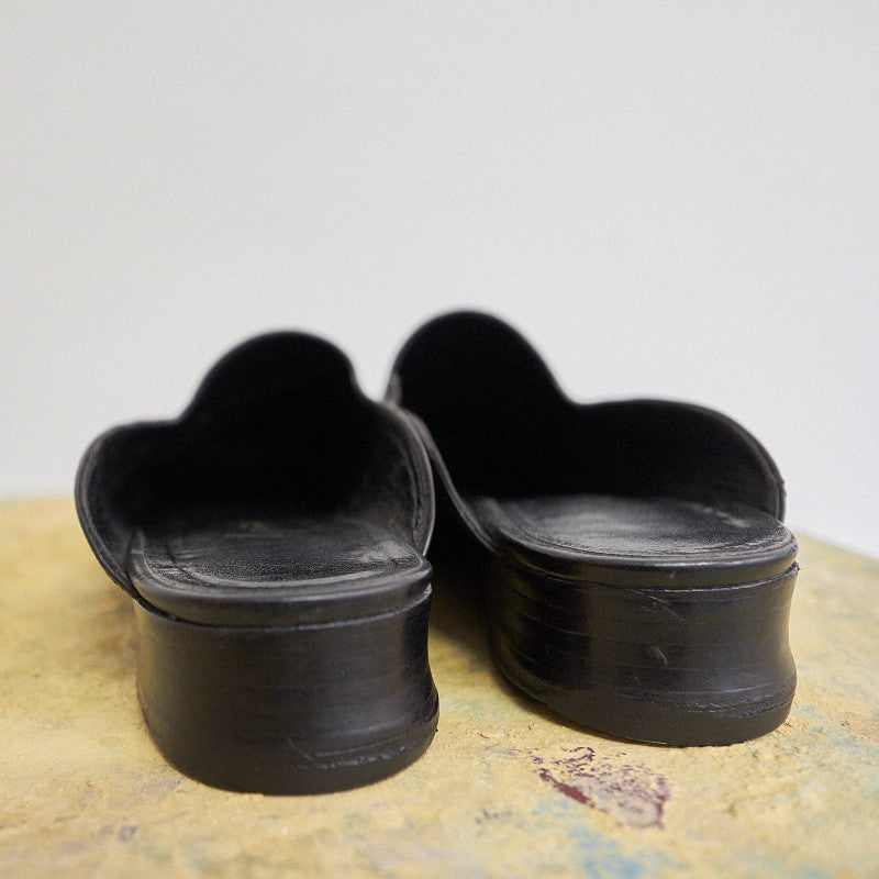square toe leather slippers