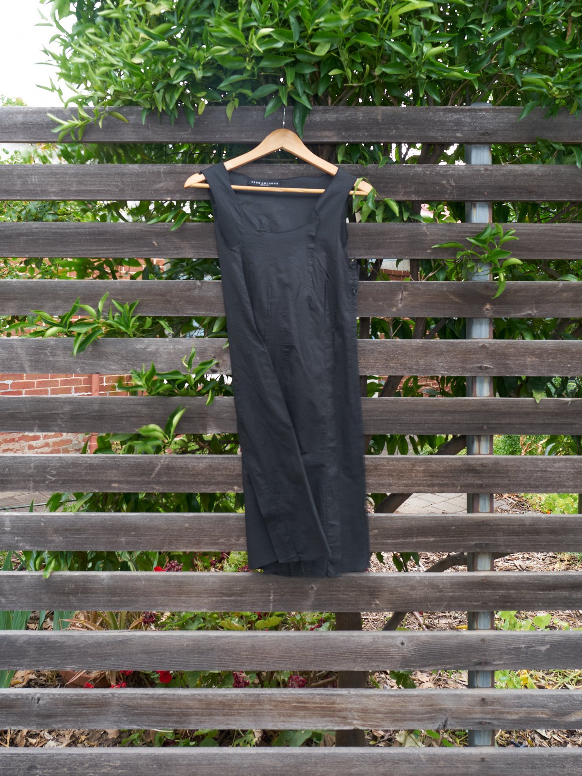 Jean Colonna 1990s black cotton exterior dart sleeveless dress - womens 38 36
