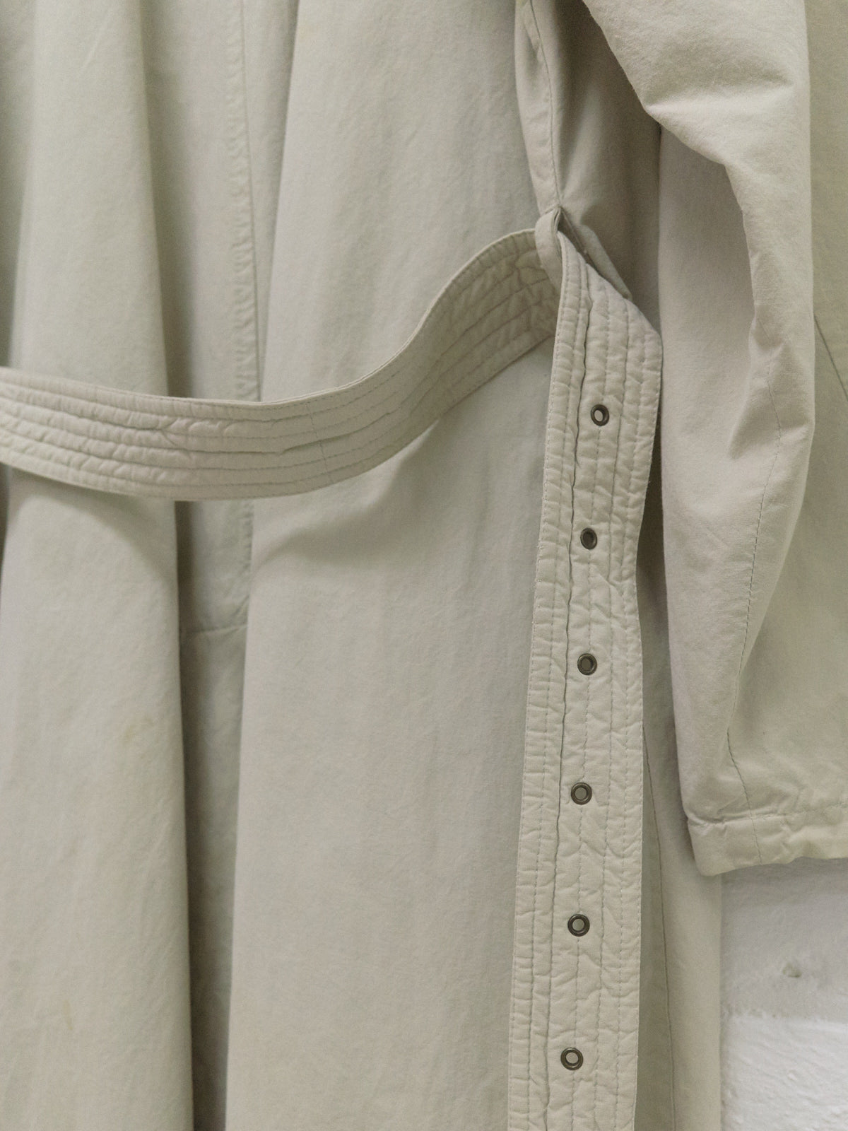 Giorgio Armani 1990s beige cotton covered placket mackintosh coat - mens 50