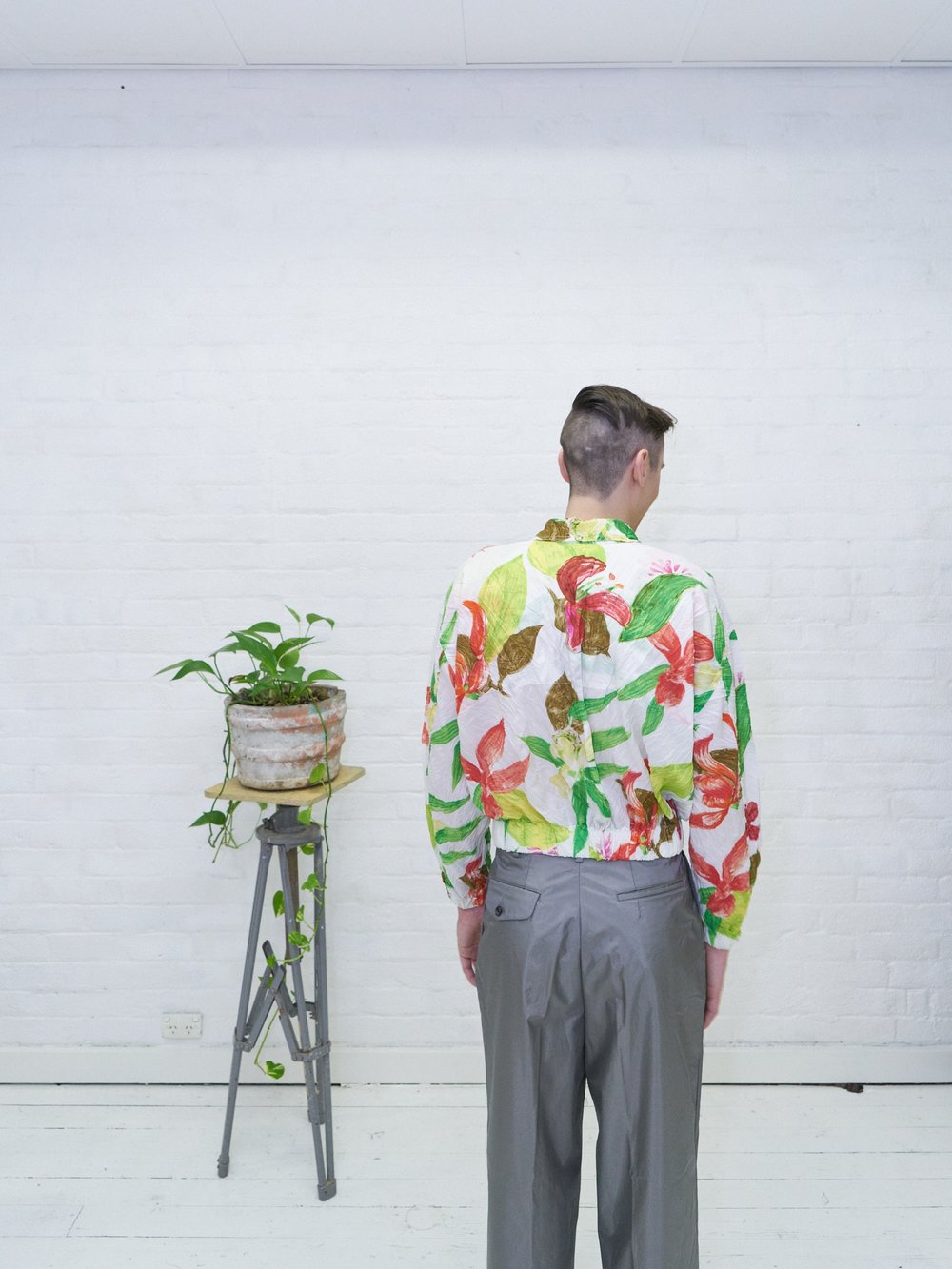 Issey miyake white creased polyester floral print bomber jacket