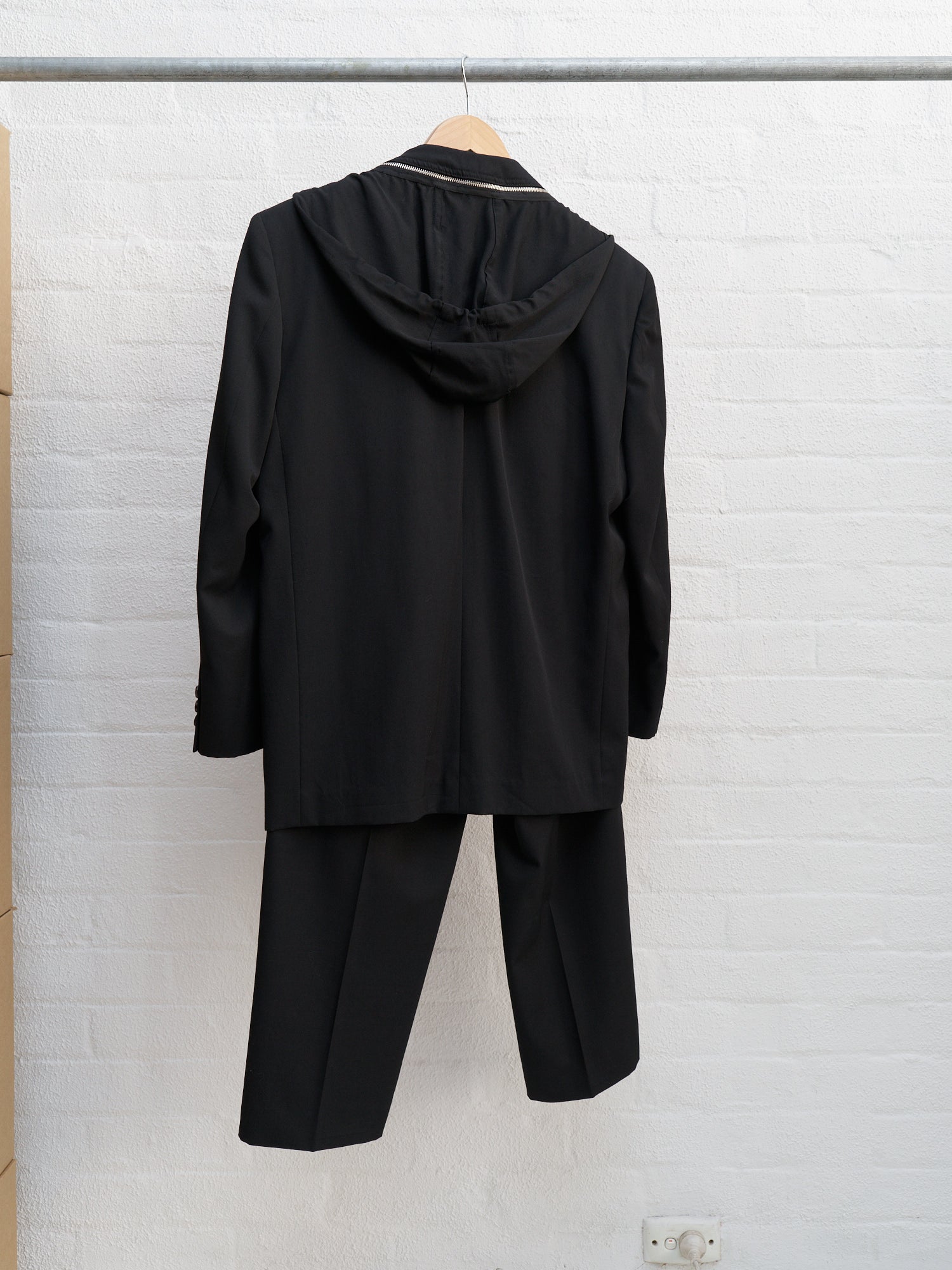 スーツ 1991aw comme des garcons homme set up Comme des Garcons Homme 1991 black wool zipped hood three button