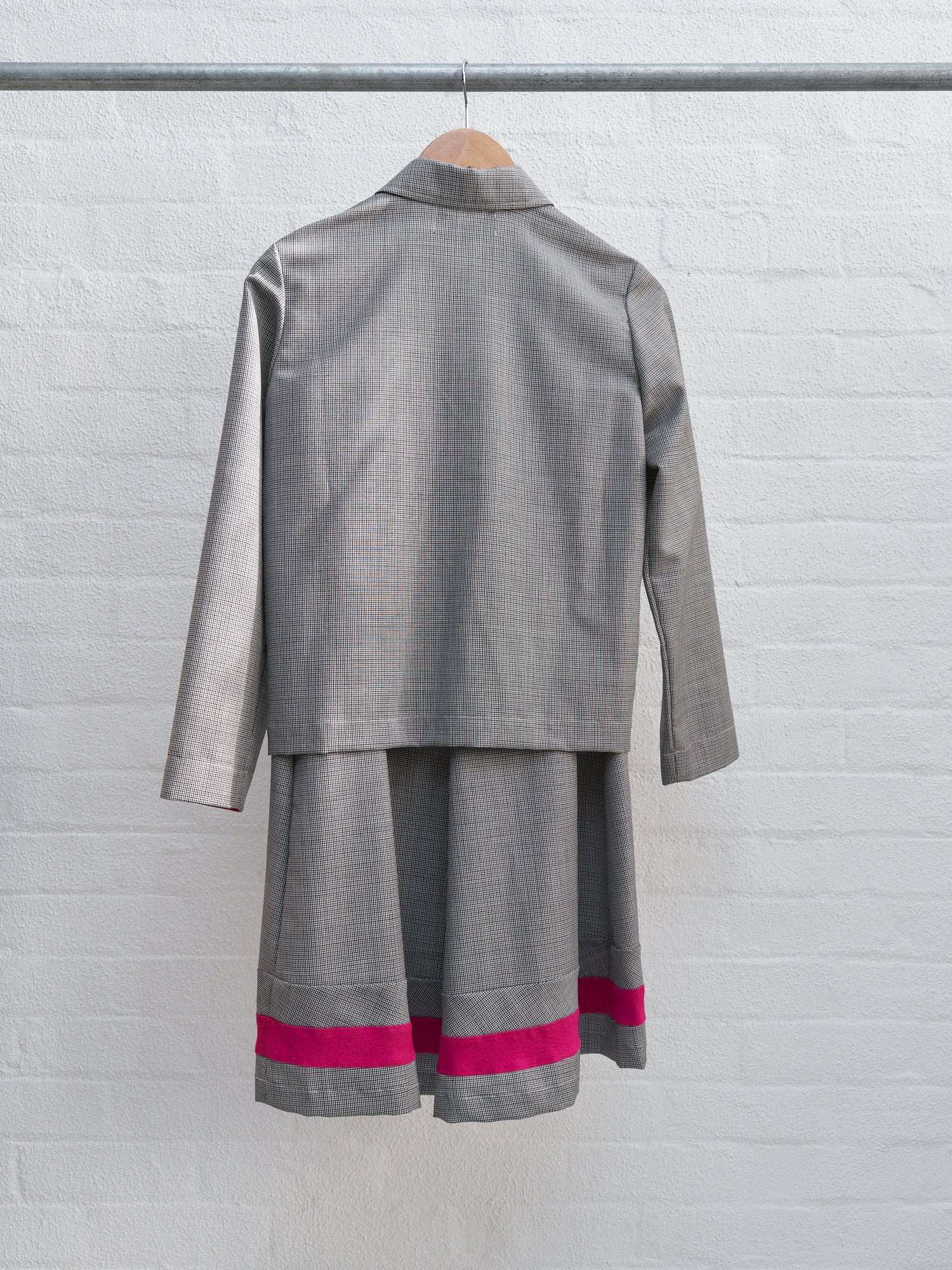 Tricot Comme des Garcons 2000 grey wool pink contrast skirt suit - womens M