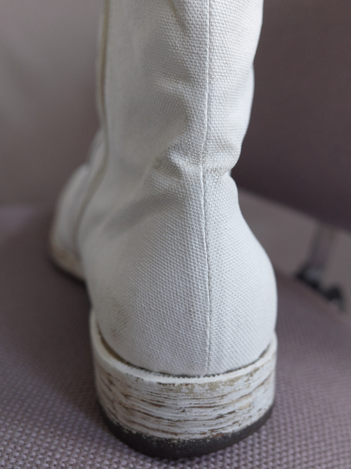 Maison Martin Margiela 2000s white painted canvas side zip boots - size 43