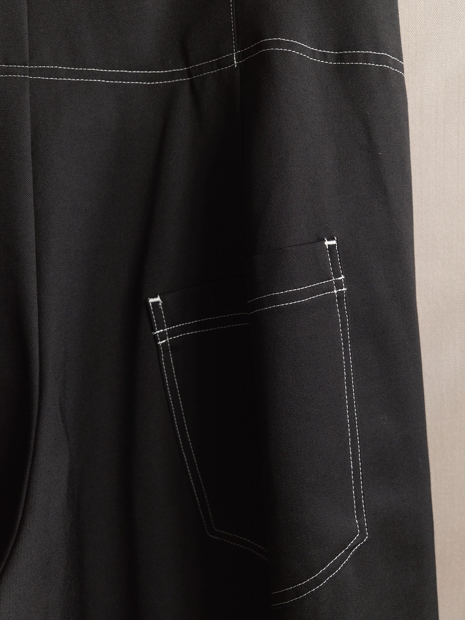 パンツ Yohji Yamamoto Stitch Wool Gaba Pants WOOL GABARDINE SIDE TUCK PANTS – THE SHOP YOHJI YAMAMOTO