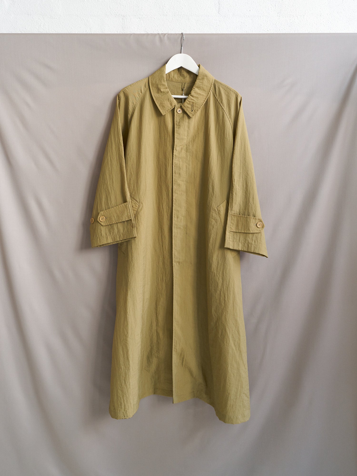 vintage 1990s khaki creased nylon covered placket mackintosh coat - womens M L S