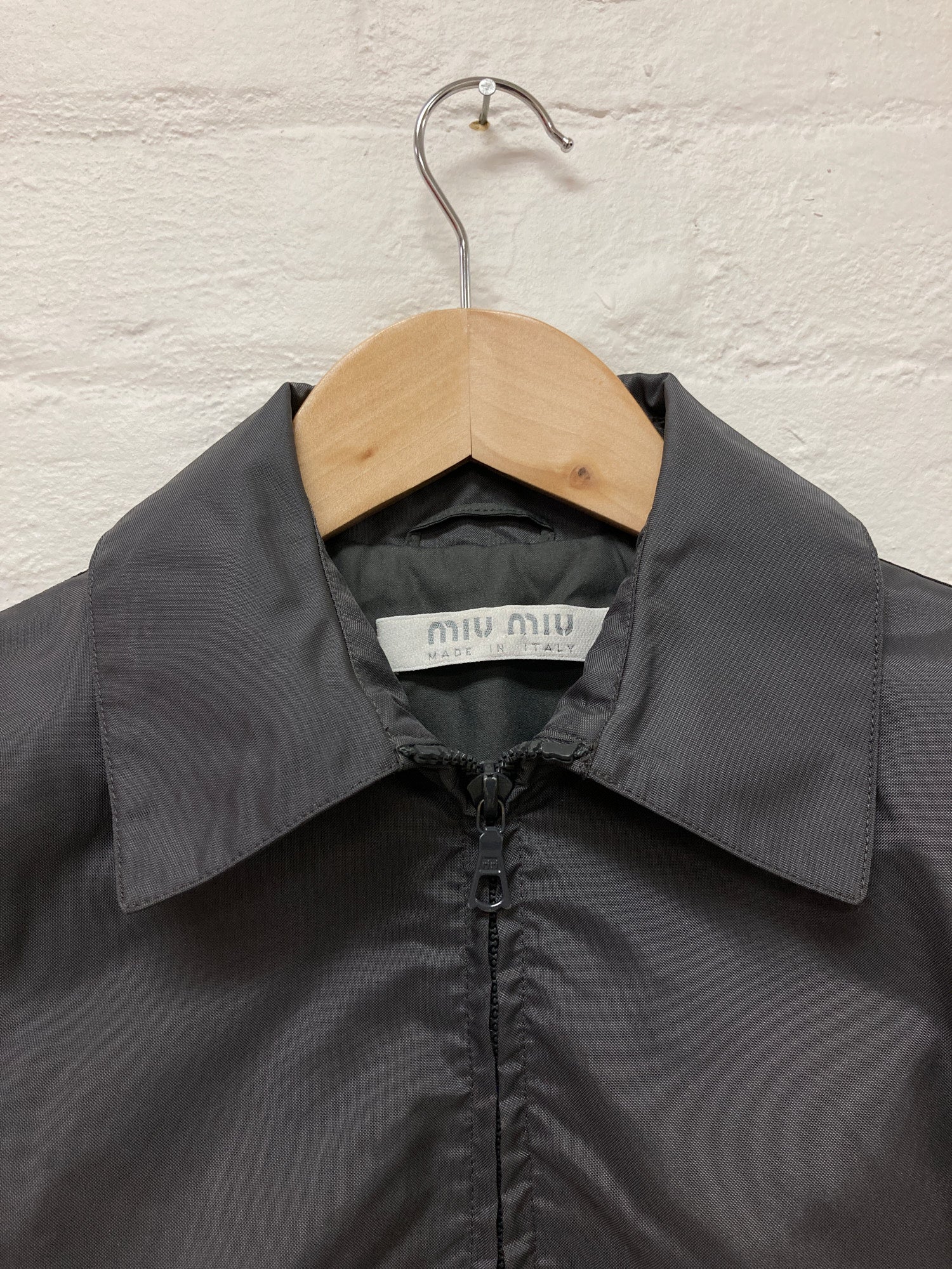 Miu Miu 1990s grey padded nylon multi-compartment zip pocket jacket - 38