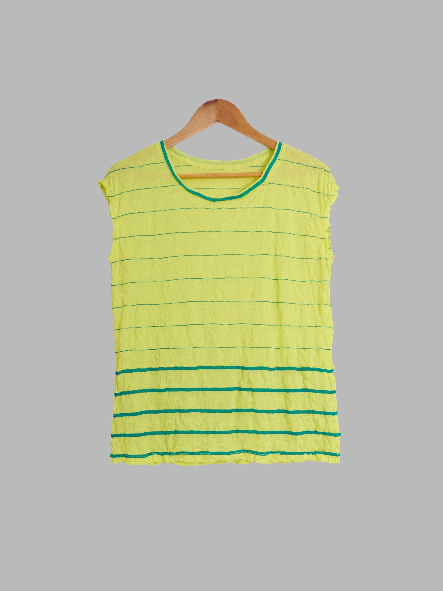 Issey Miyake ME wrinkled green sleeveless top with horisontal stripe - approx M