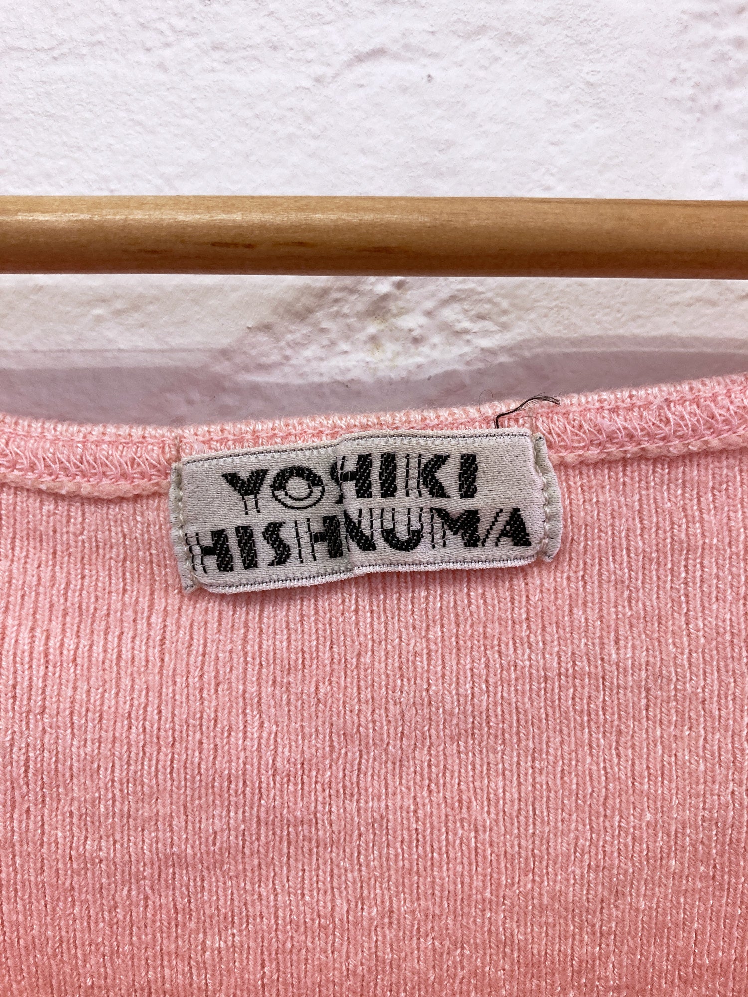 Yoshiki Hishinuma pink wool knit squarish neck sleeveless top