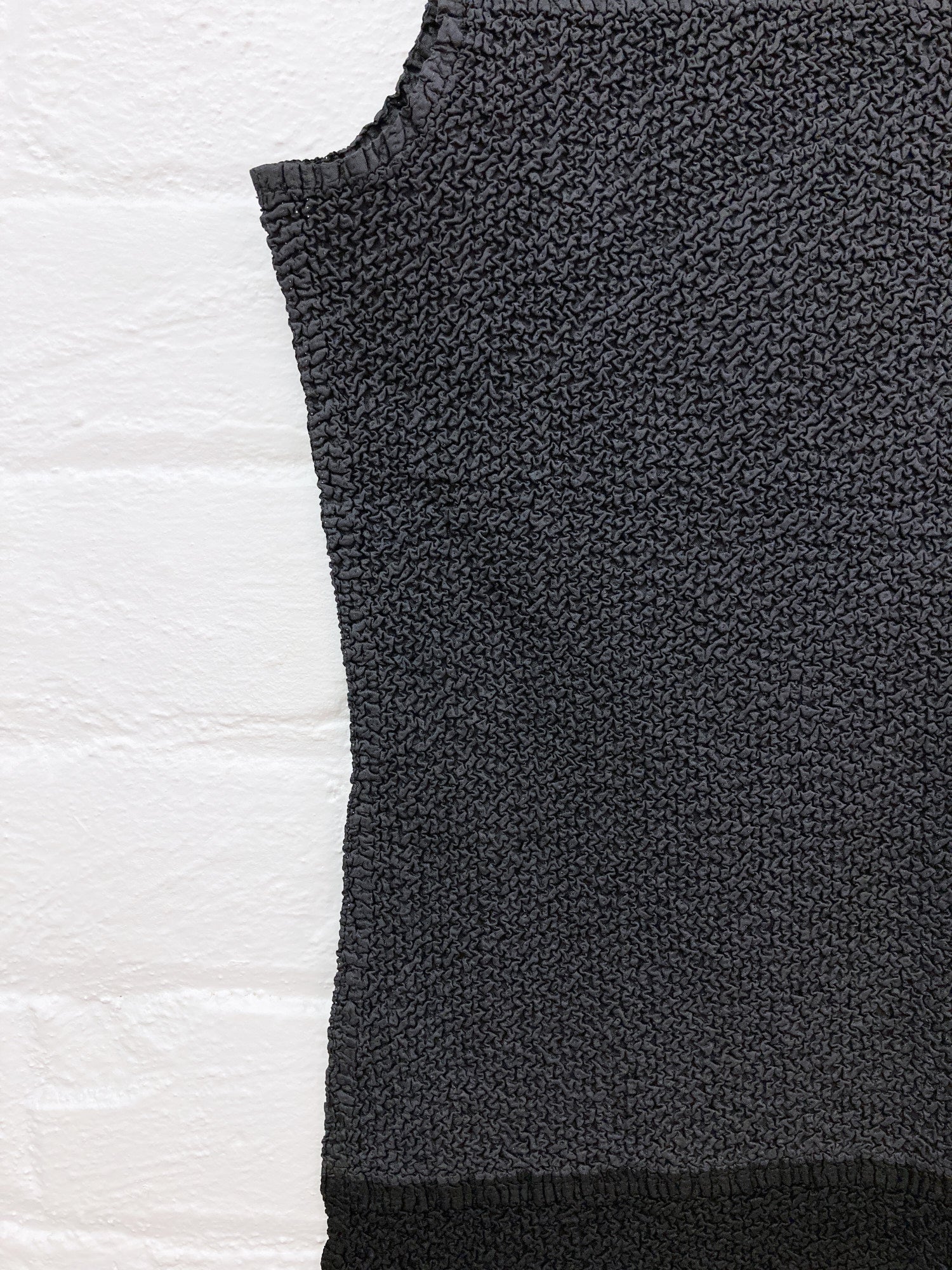 Yoshiki Hishinuma Peplum grey and black wrinkled sleeveless top - size 2 S M