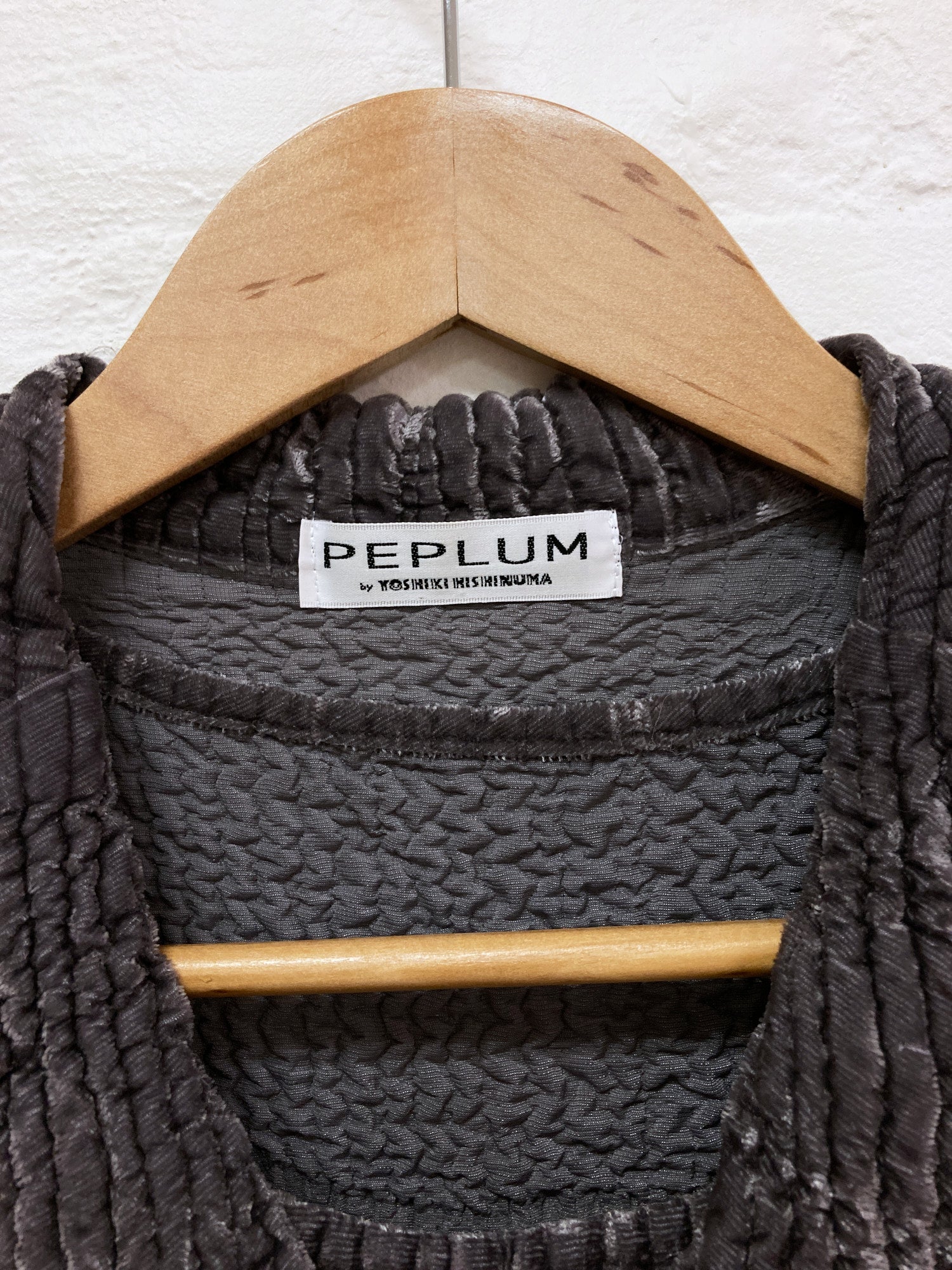 Yoshiki Hishinuma Peplum mushroomy grey wrinkled poly dress and jacket set - 1 S