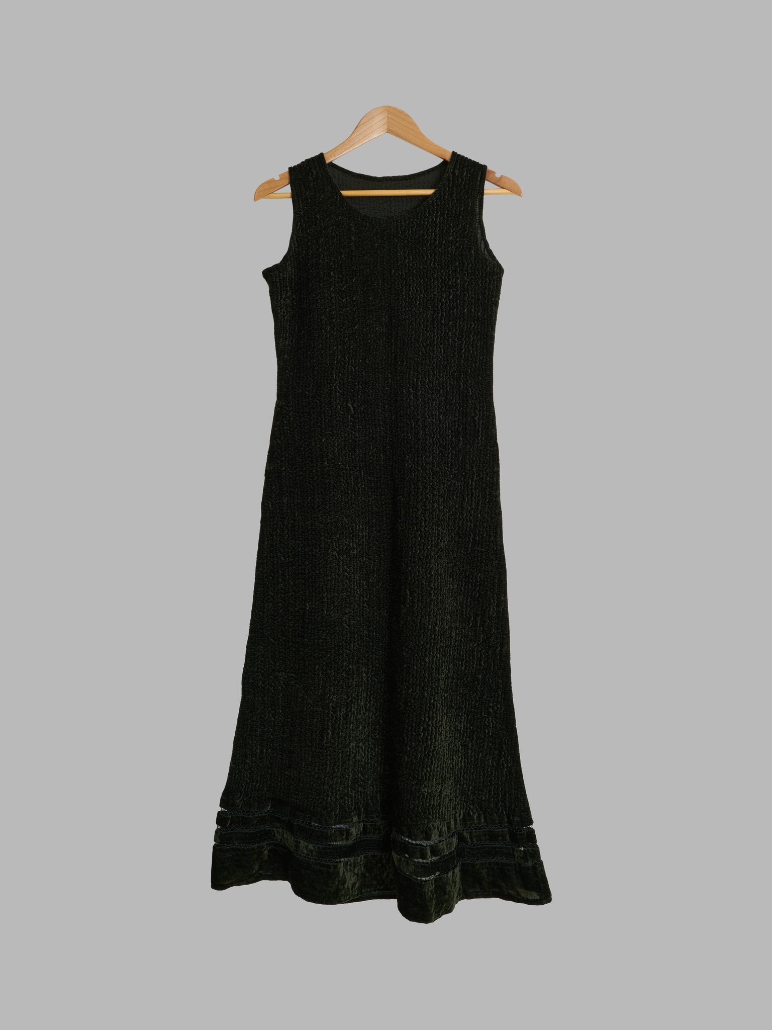 Yoshiki Hishinuma Peplum dark green velour sleeveless maxi dress Filter store Yoshiki Hishinuma Peplum dark green velour sleeveless maxi dress Filter store