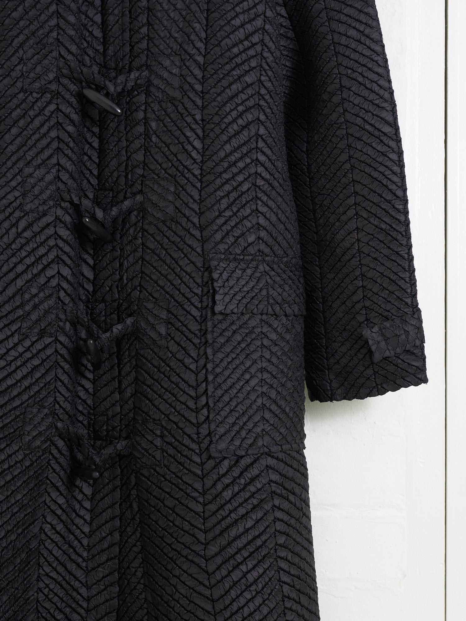 Yoshiki Hishinuma black pleated polyester full length hooded duffle coat - S M