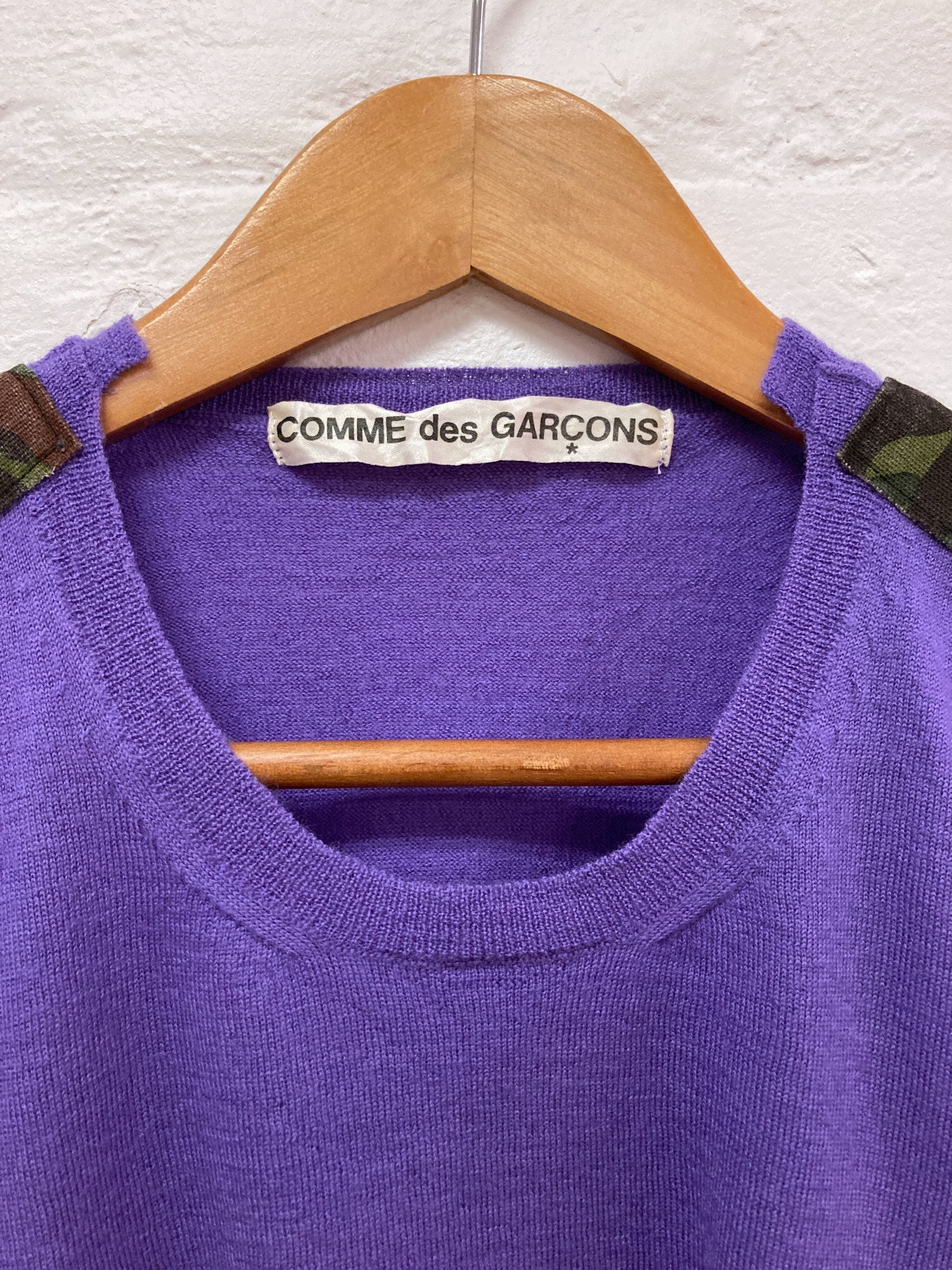 Comme des Garcons SS2001 purple wool short sleeve sweater with camo tape - S