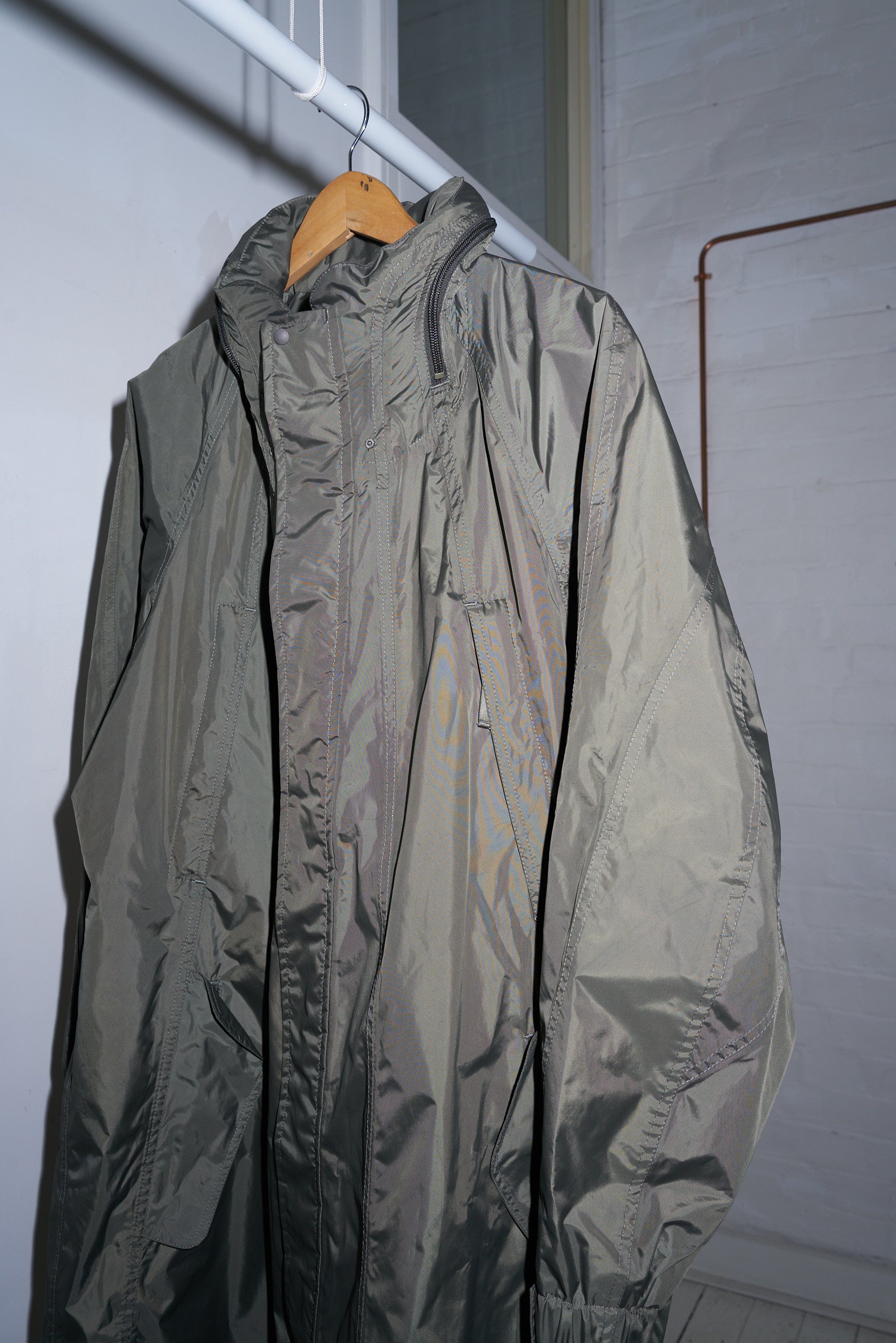 Issey Miyake khaki polyester full length multi pocket parachute Issey Miyake khaki polyester full length multi pocket parachute