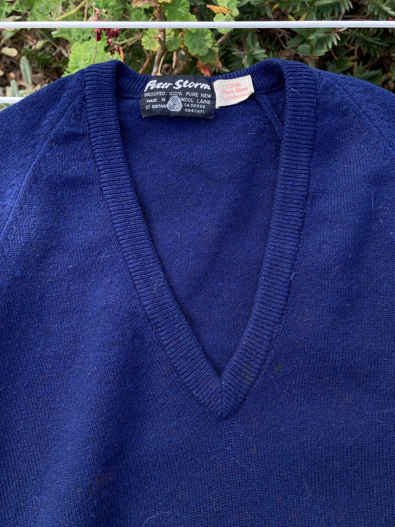 Peter Storm 1970s-80s navy proofed wool v neck neck jumper - L