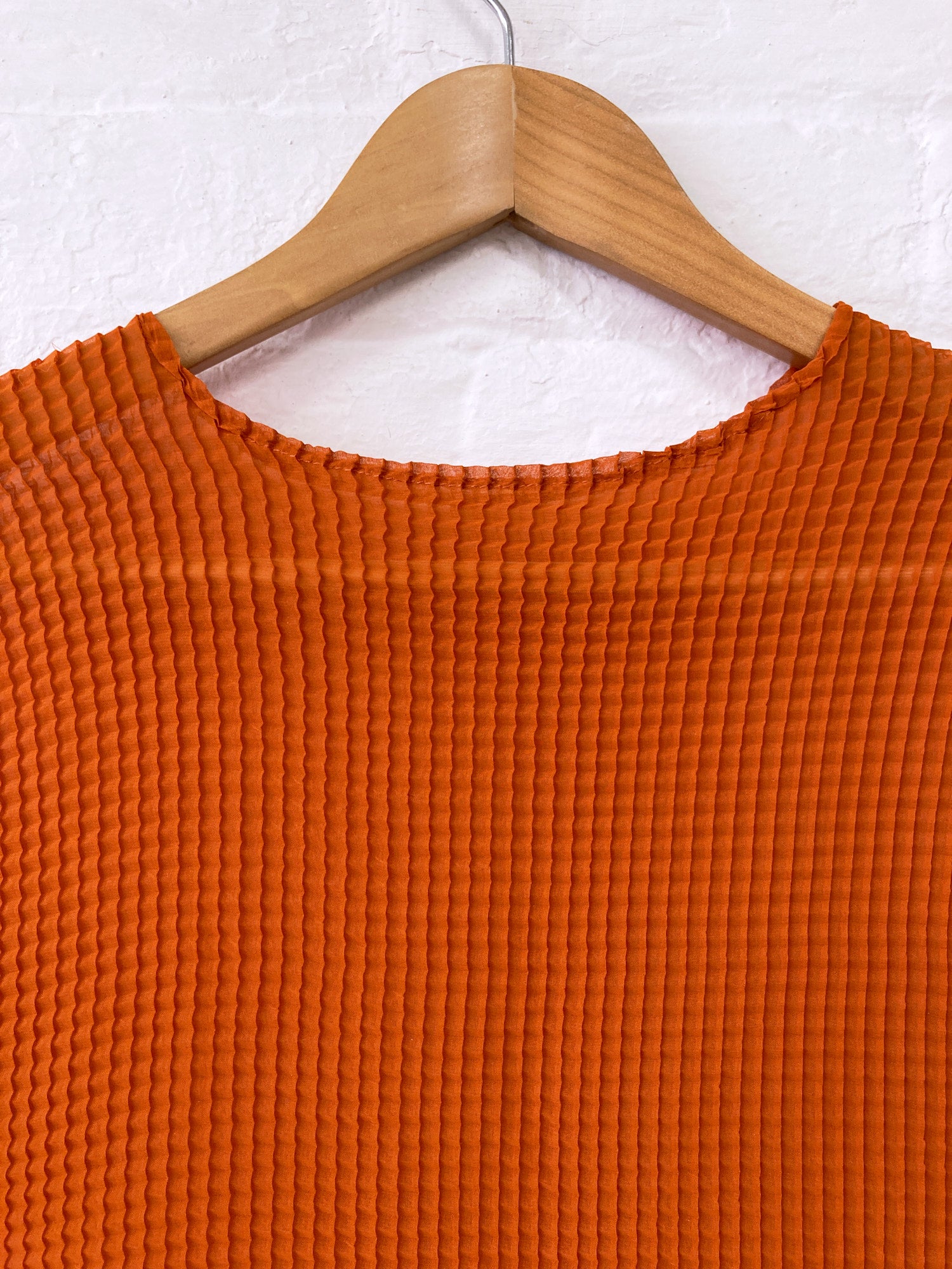 Jeff Gallano Paris orange pleated polyester t-shirt