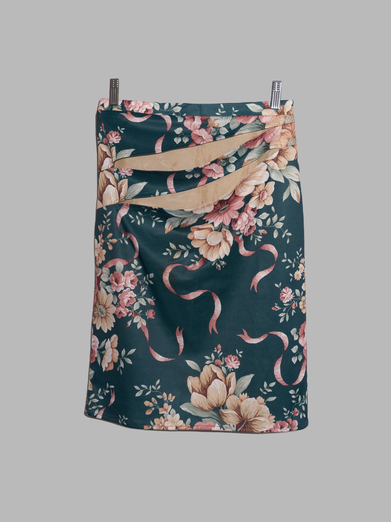 Jean Colonna green floral print knee length skirt with slashed