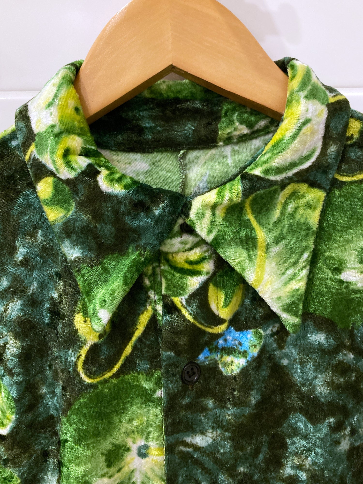Jean Colonna green floral print velour long sleeve shirt - M