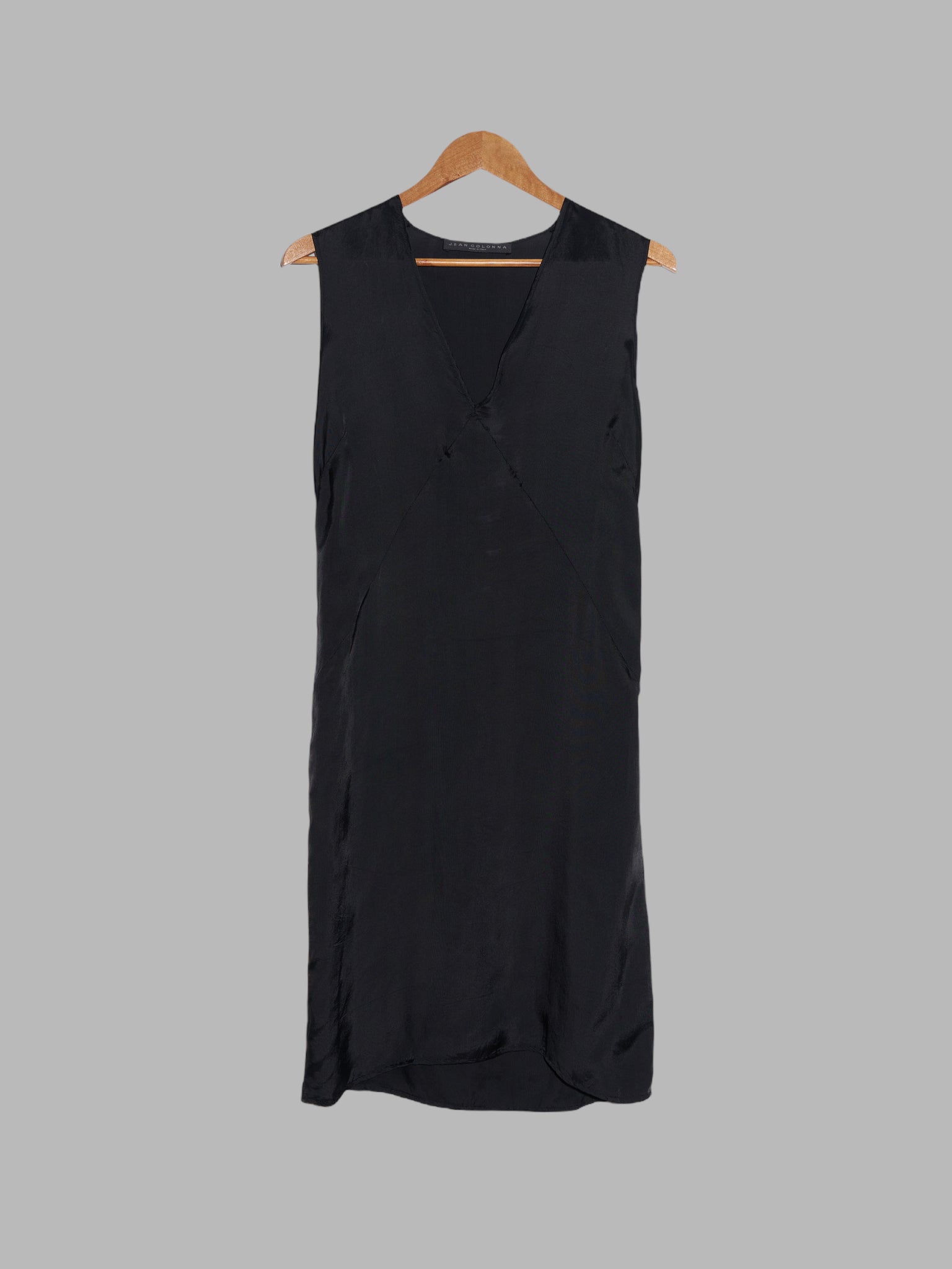 Jean Colonna sheeny black rayon v-neck sleeveless dress - size 38