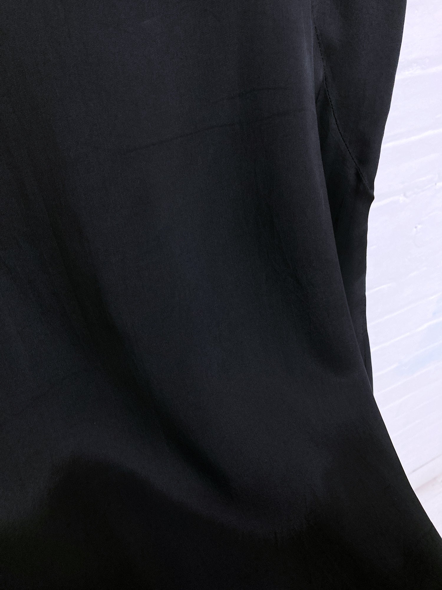 Jean Colonna sheeny black rayon v-neck sleeveless dress - size 38