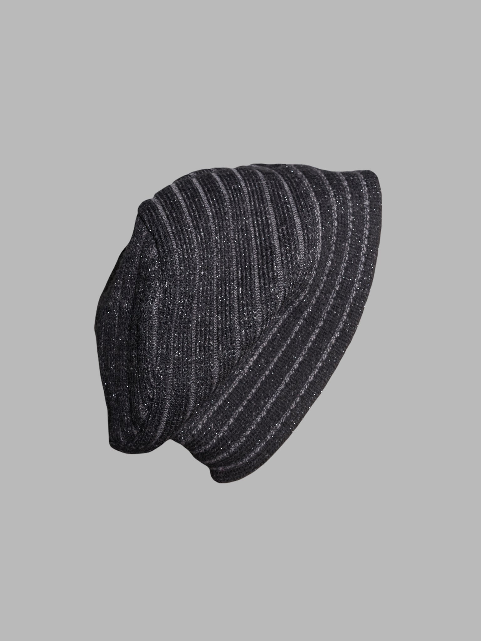 Jean Colonna dark grey knitted bucket hat