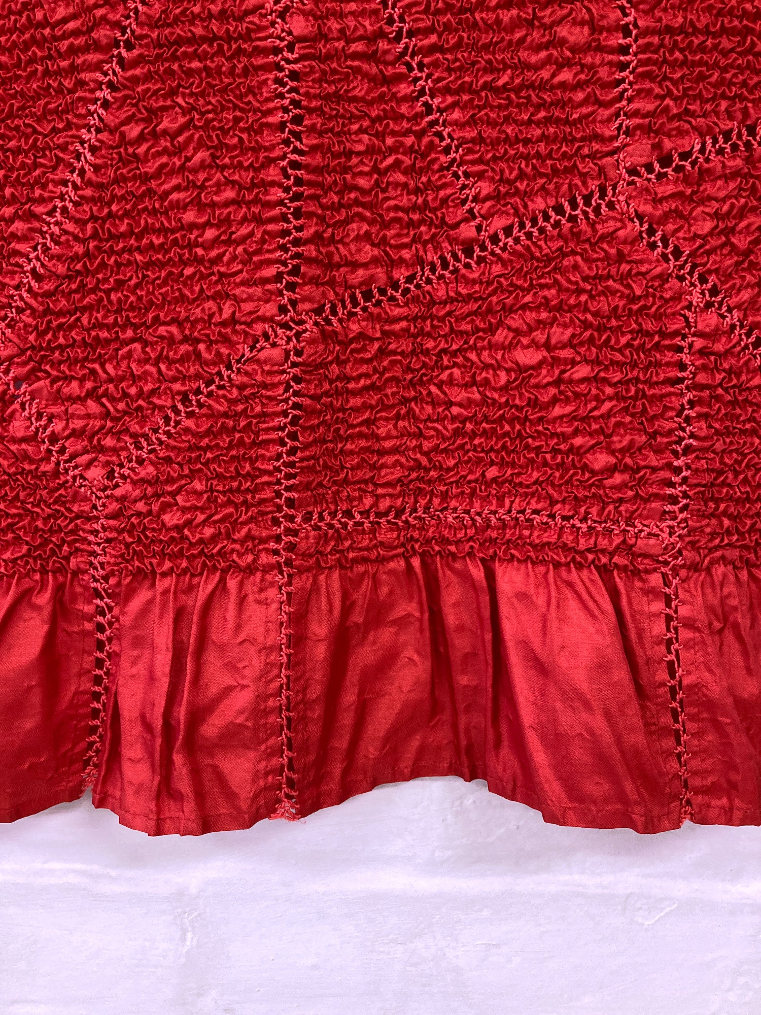 Yoshiki Hishinuma wrinkled red poly sleeveless top with lacework and hem ruffle