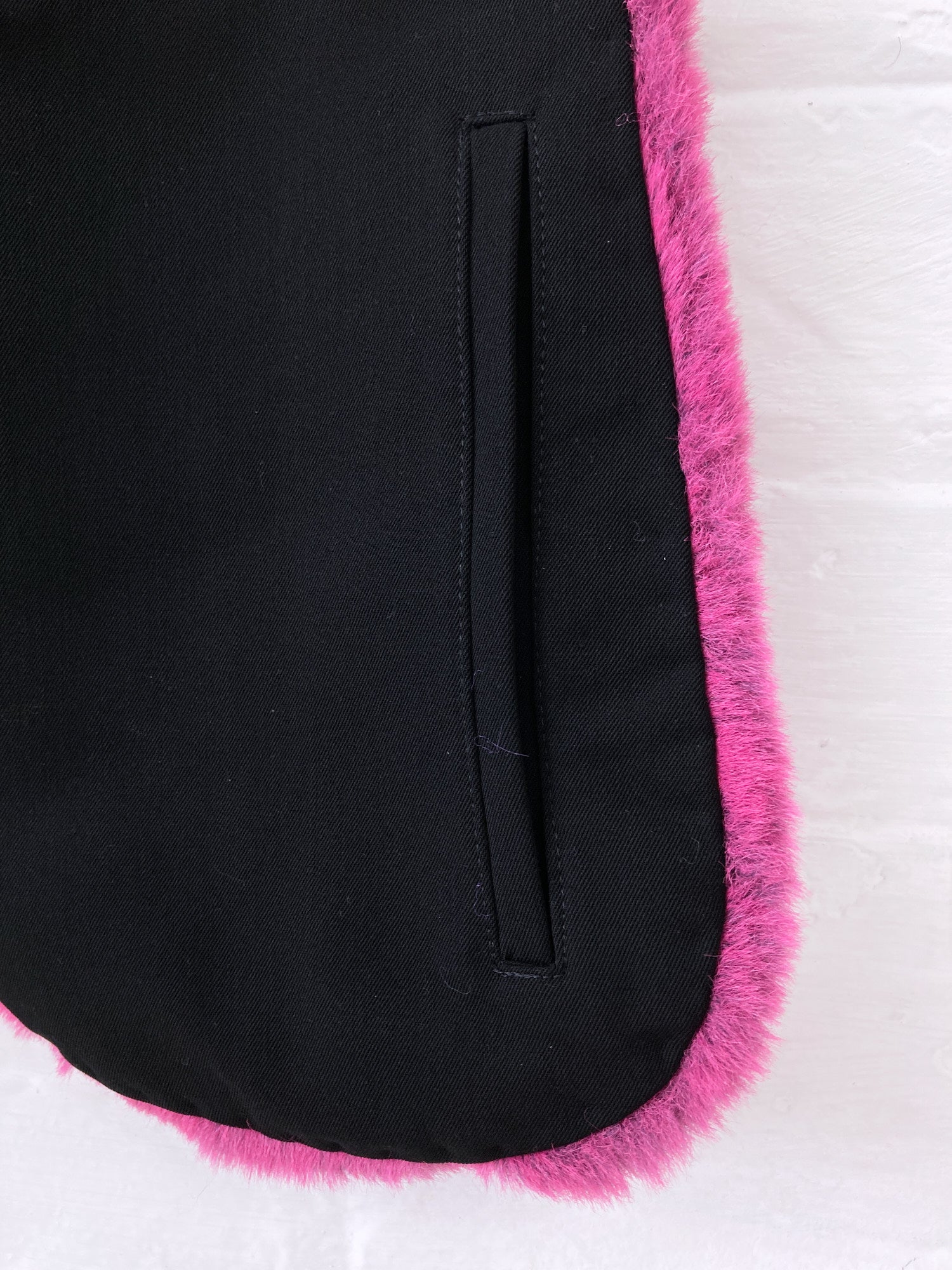 Limi feu bright pink acrylic faux fur vest