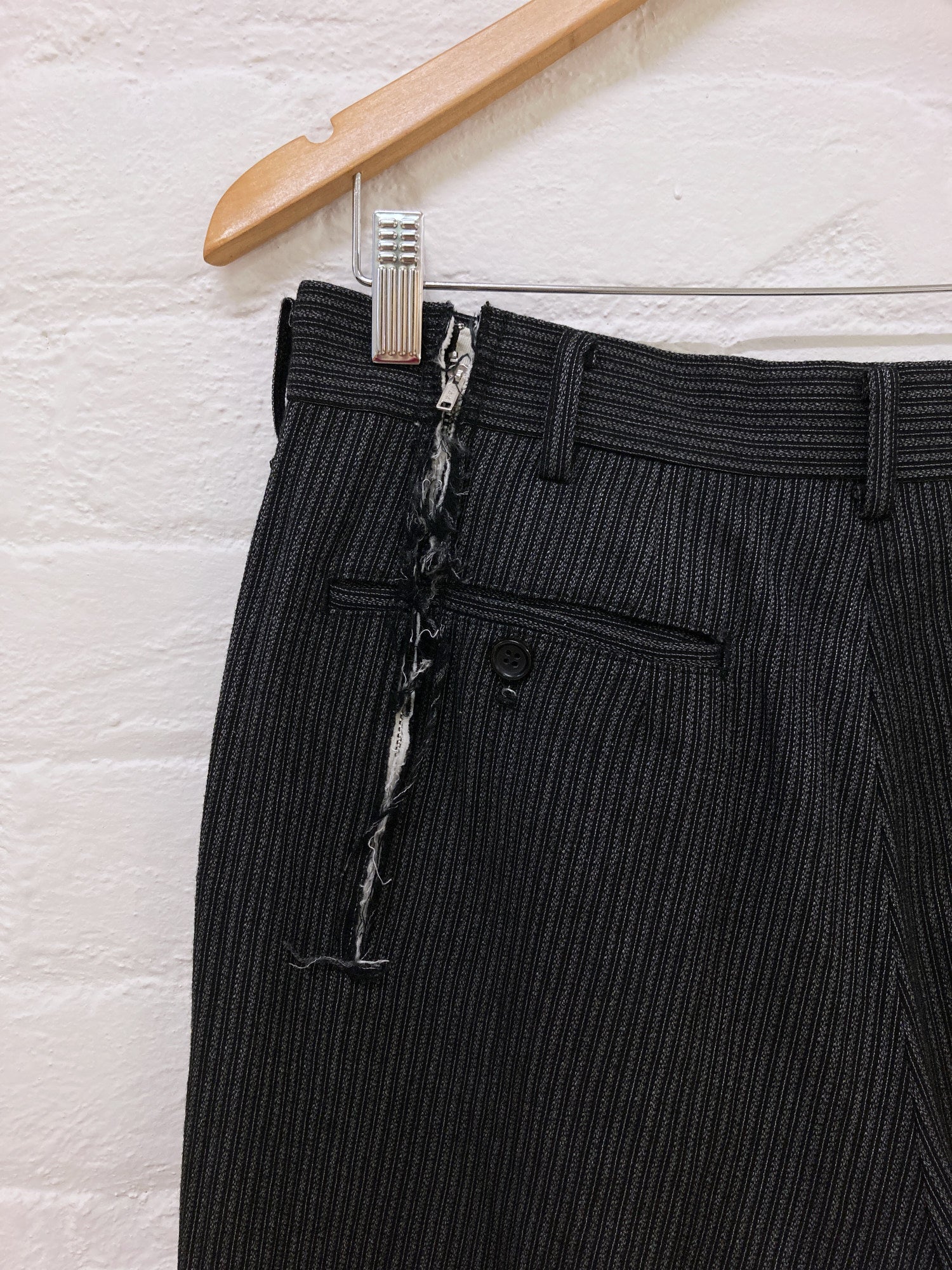 Comme des Garcons AW2004 striped wool cropped trousers with back waist zip - S M