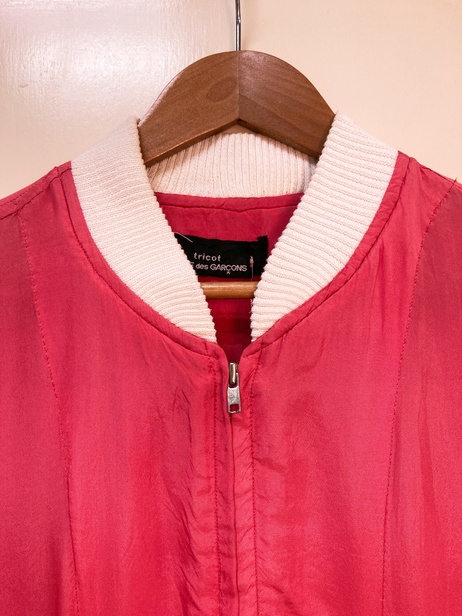 Tricot Comme des Garcons 1980s pink rayon bomber jacket – Filter store