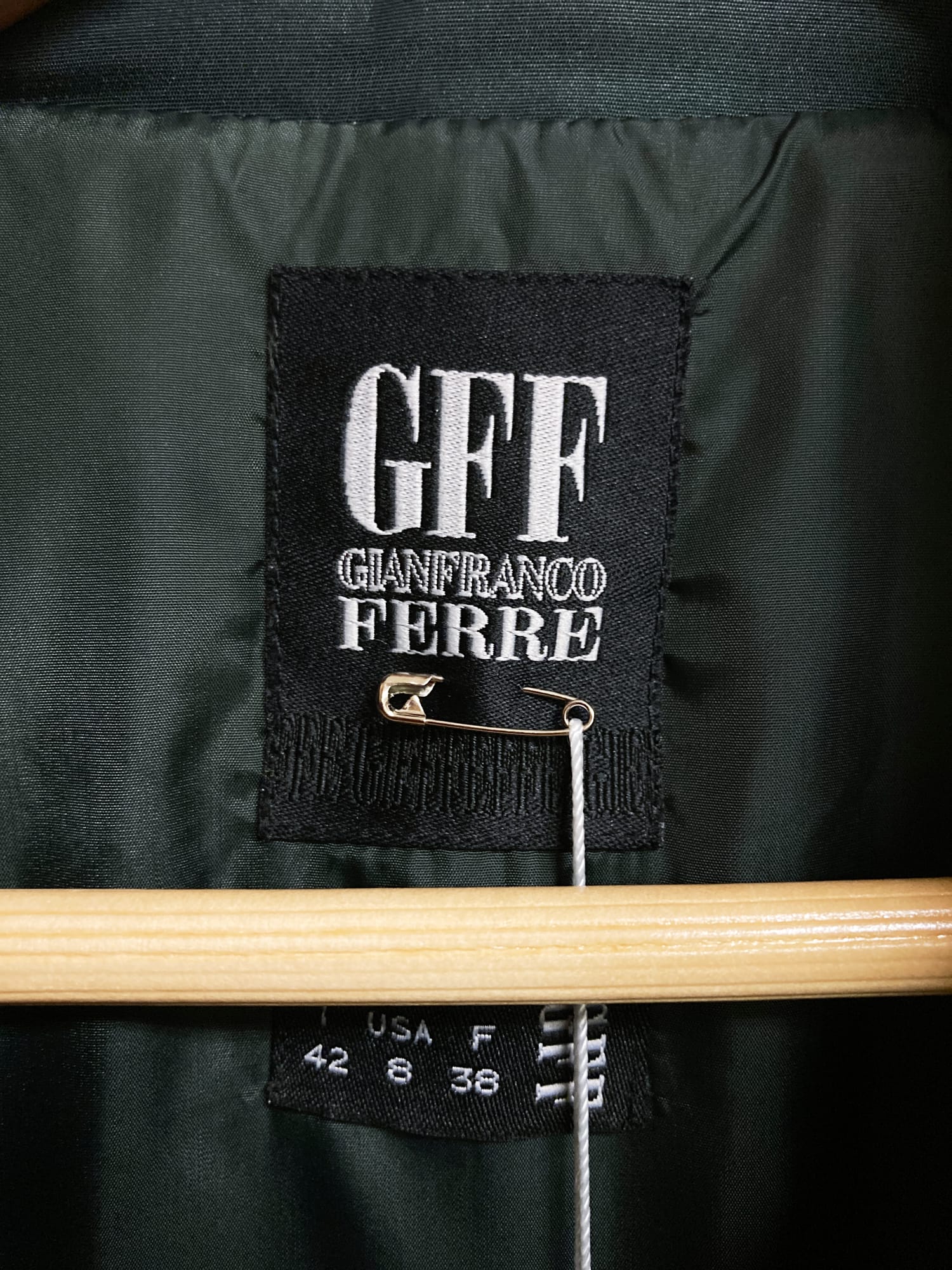 Gianfranco Ferre GFF dark green padded nylon detachable hem zip jacket - size 42